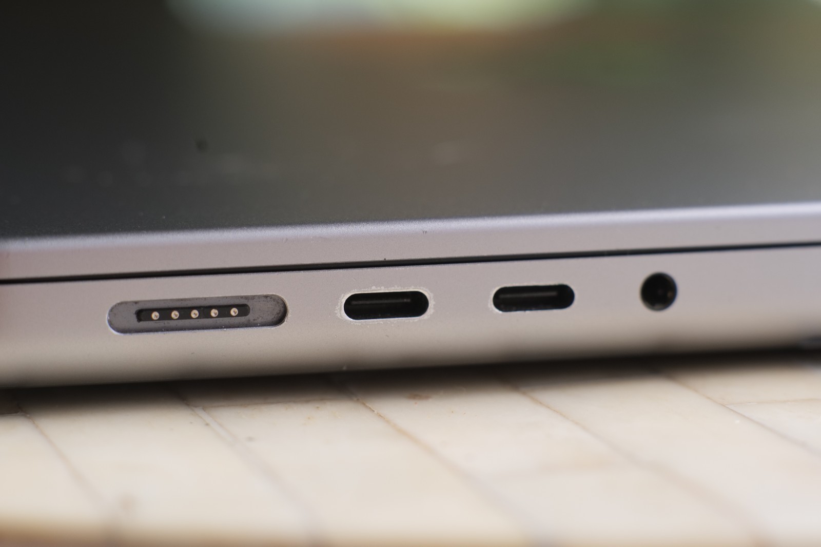 Apple MacBook Pro 14″ A2442 M1 Pro 32GB 512GB SSD 14-Core GPU