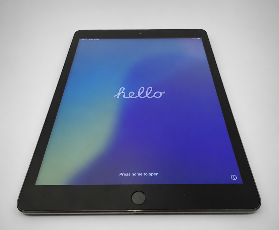 Apple iPad 9th Gen – 64GB – Wi-Fi + Cellular -A2603 – Unlocked Tablet