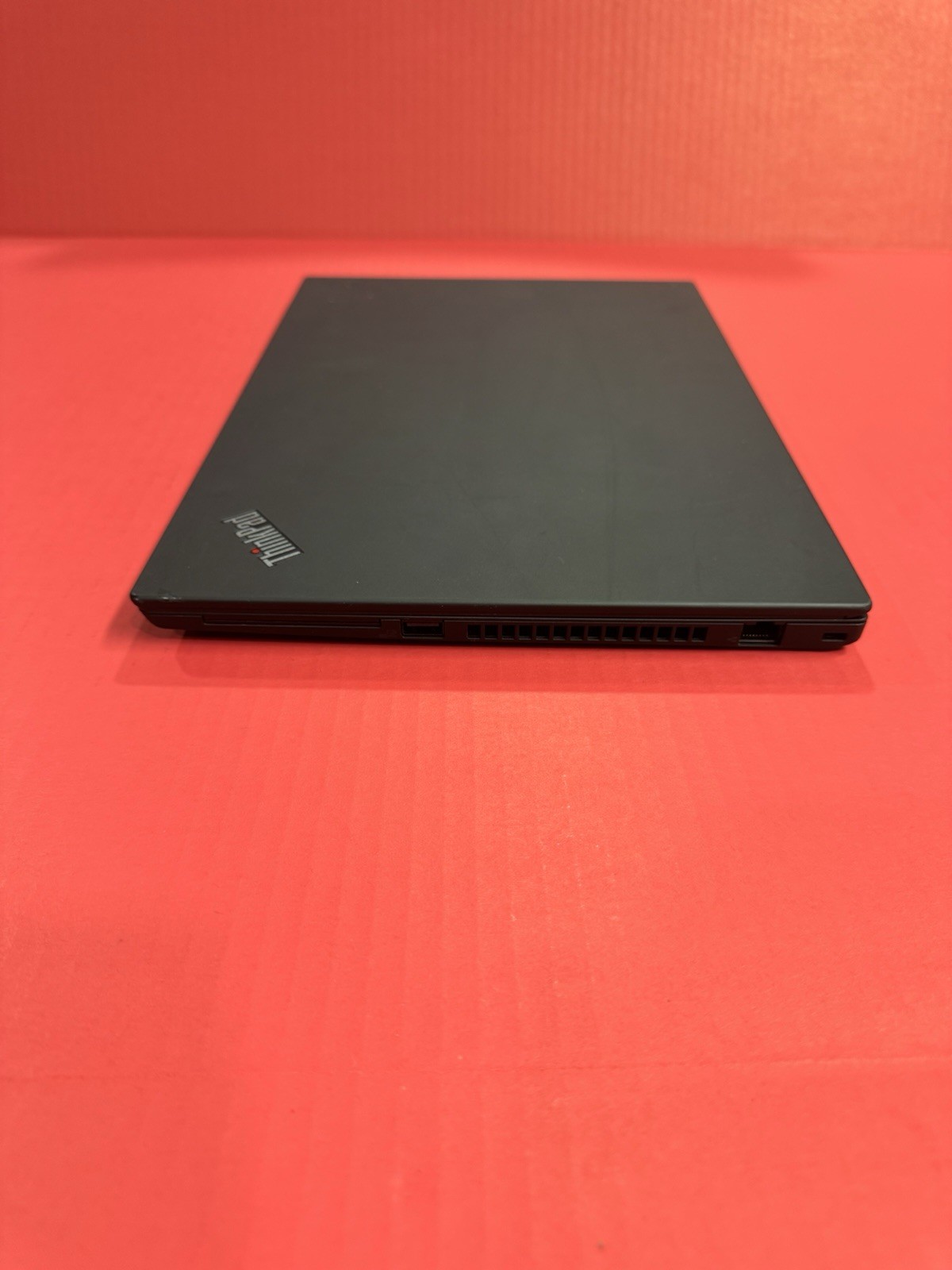 Lenovo ThinkPad T490 14” (256GB SSD Intel Core 8th i5-8565U 1.6GHz 16GB RAM)