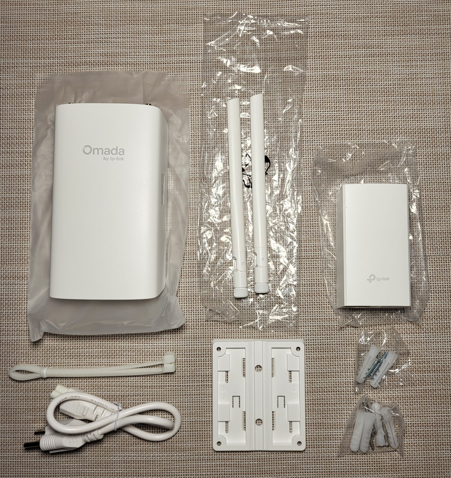 [OPEN BOX] TP-Link Omada WiFi 6 AX1800 EAP603 Outdoor Long Range Access Point