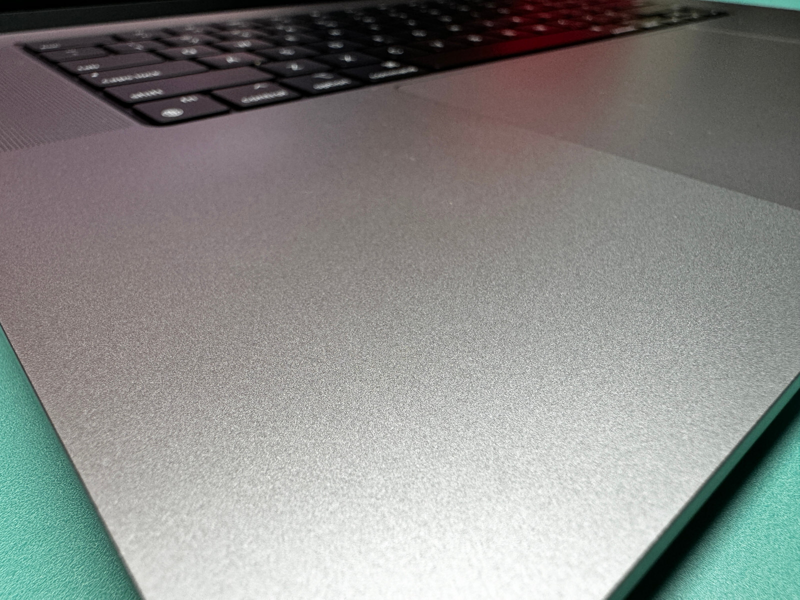 2021/22+ A2485 Apple MacBook Pro 16″ M1 Pro 16GB RAM 512GB SSD – Gray –