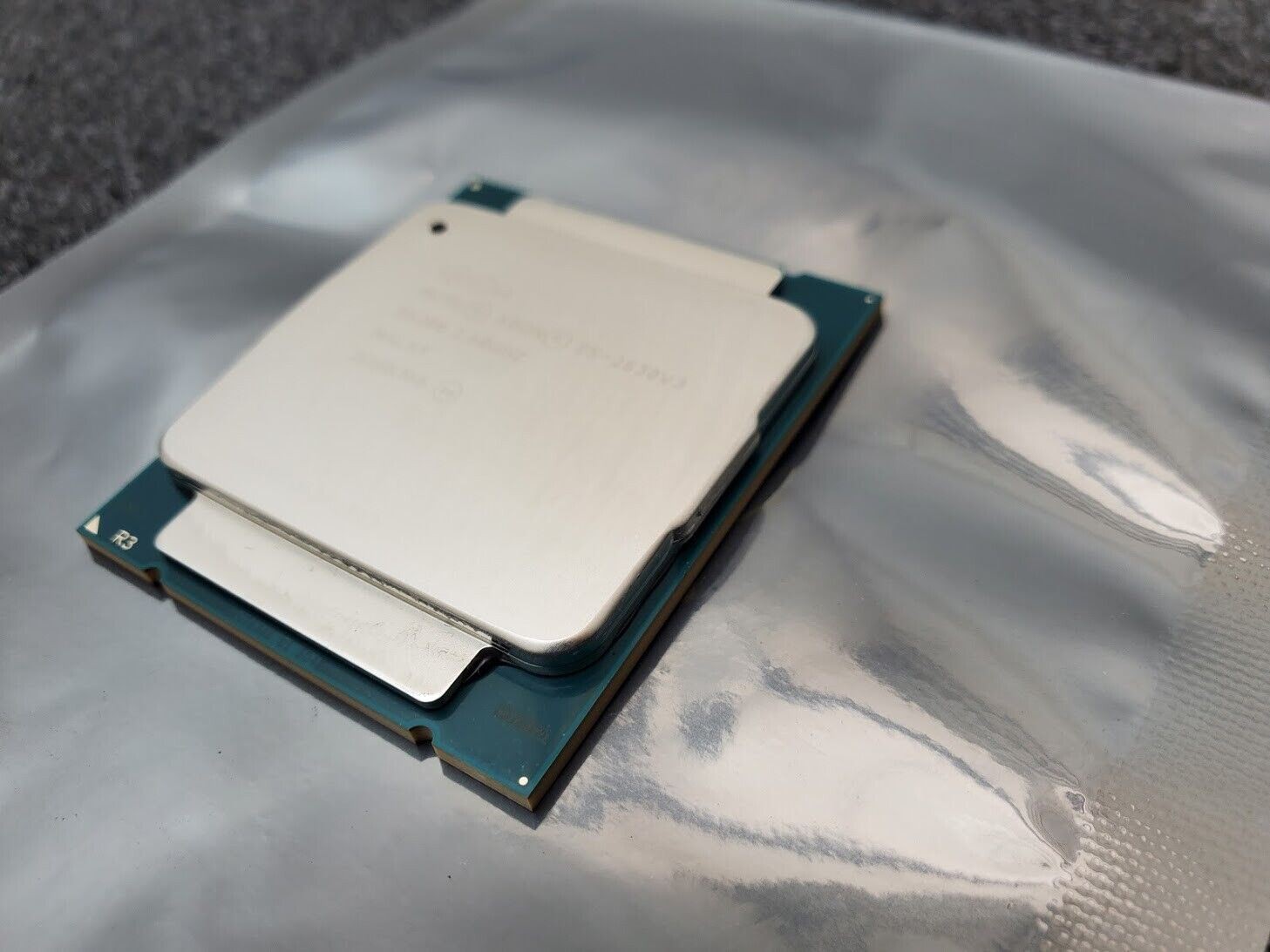Intel Xeon E5-2630V3 SR206 2.40GHz 20MB 8-Core CPU LGA 2011 Working Pull