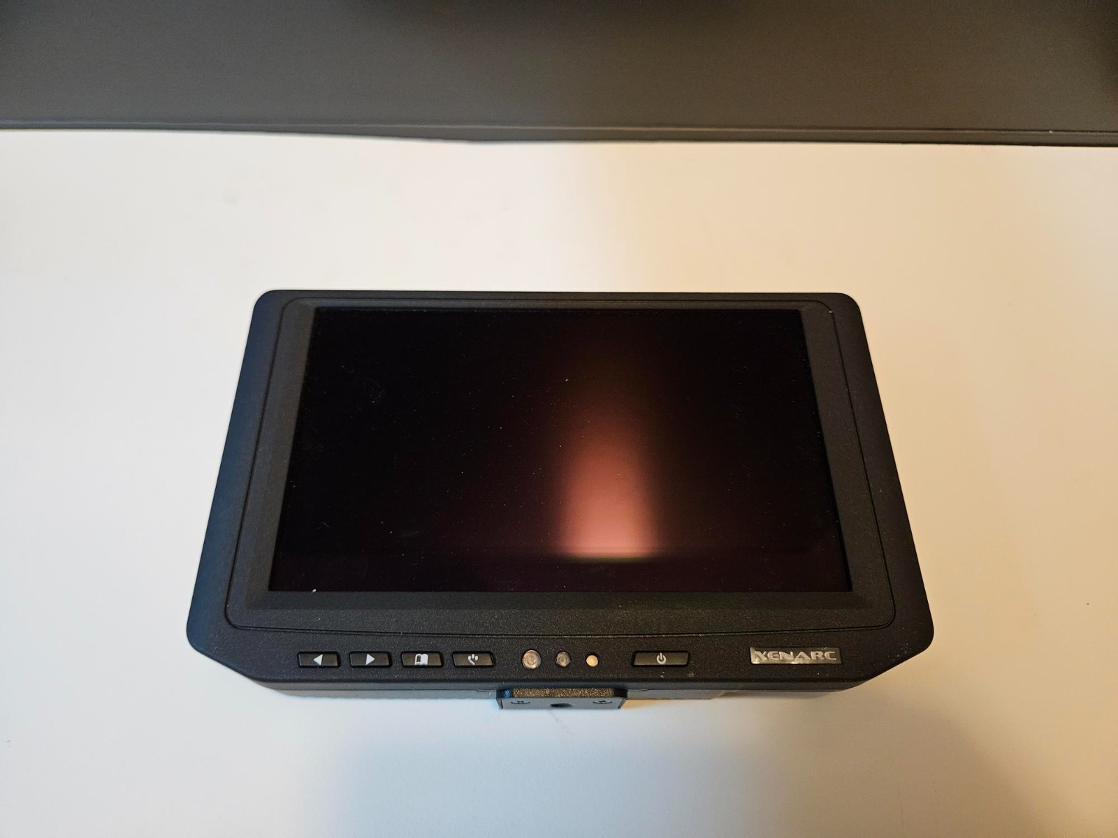 Xenarc 702GSH 7″LCD display with touchscreen with cables
