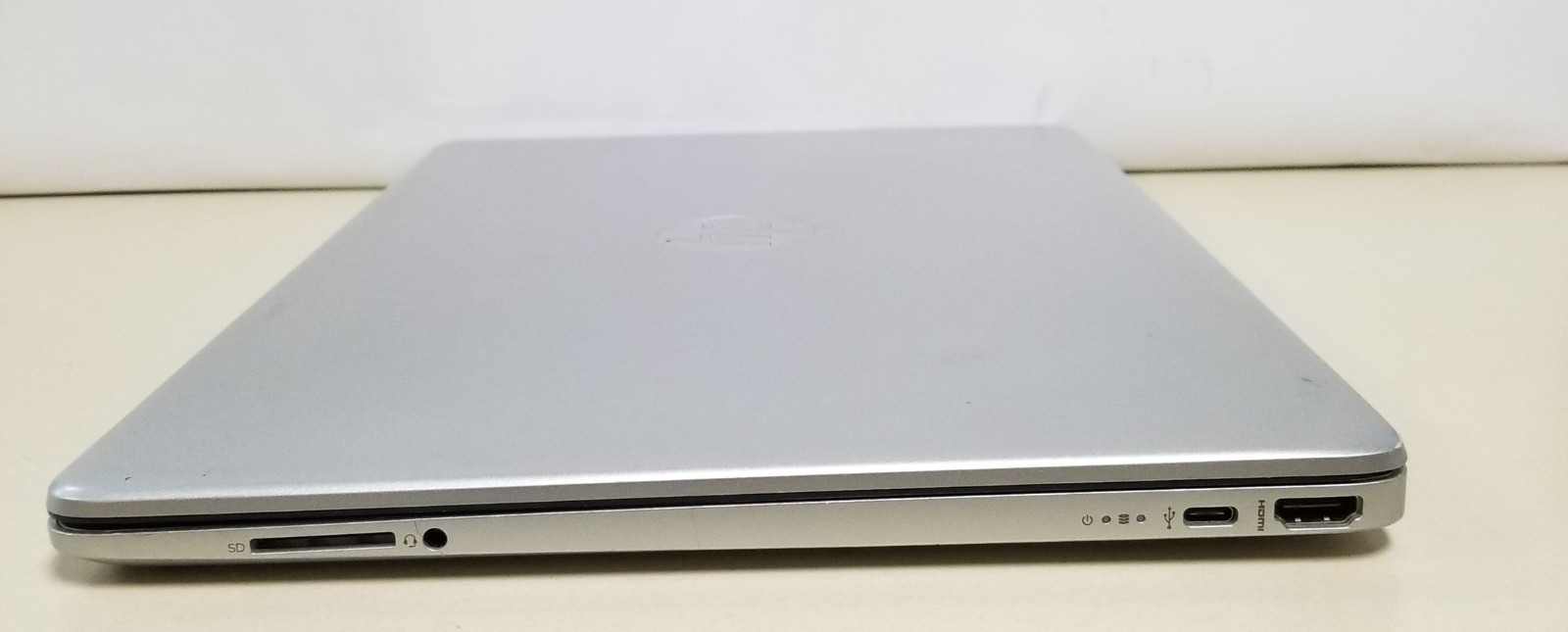 HP 15 ef1013dx Ryzen 7 4700U FHD TS 15.6″ No HDD/SSD/OS