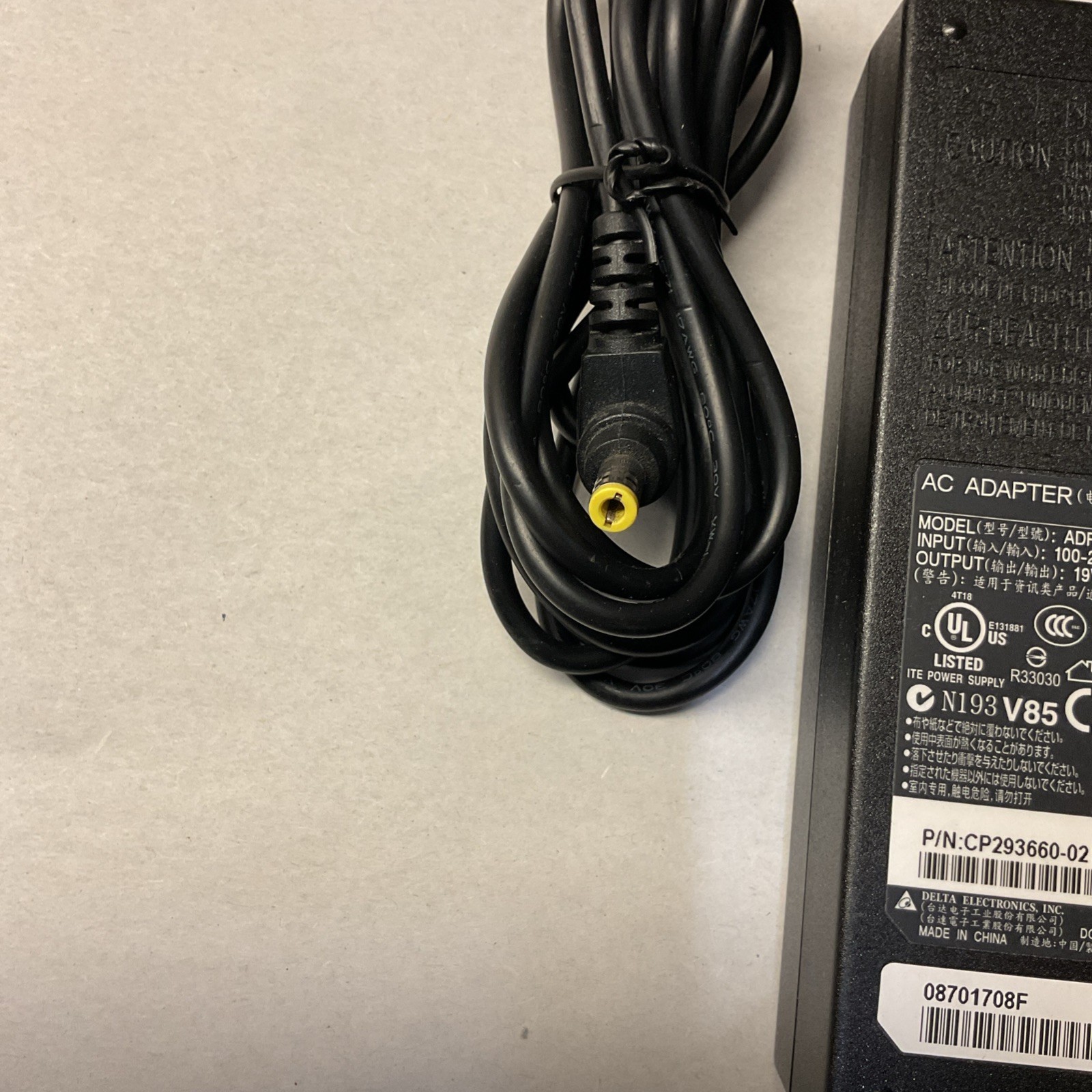 LOF OF 5 Genuine Fujitsu 80W AC Adapter 19V 4.22A Power Supply / ADP-80NB A