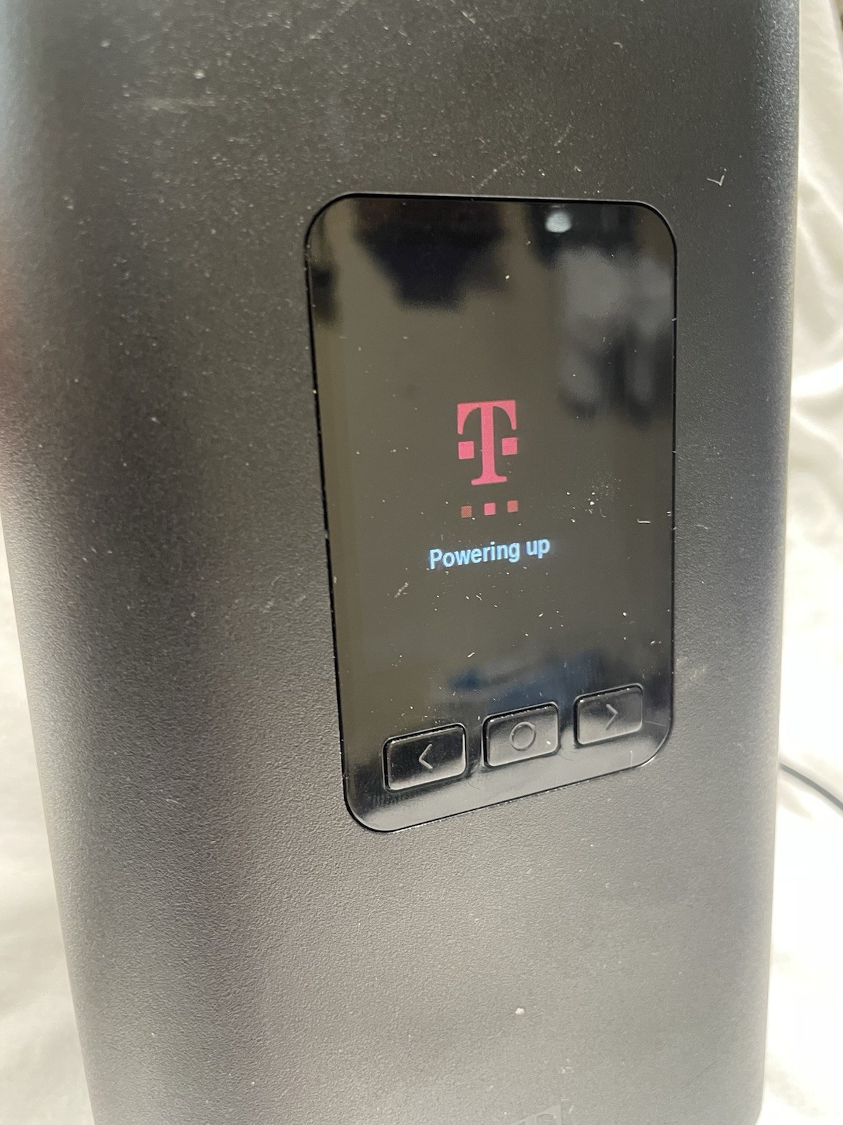 T-Mobile ARC KVD21 5G Home Internet Wi-Fi Gateway – Black – Used