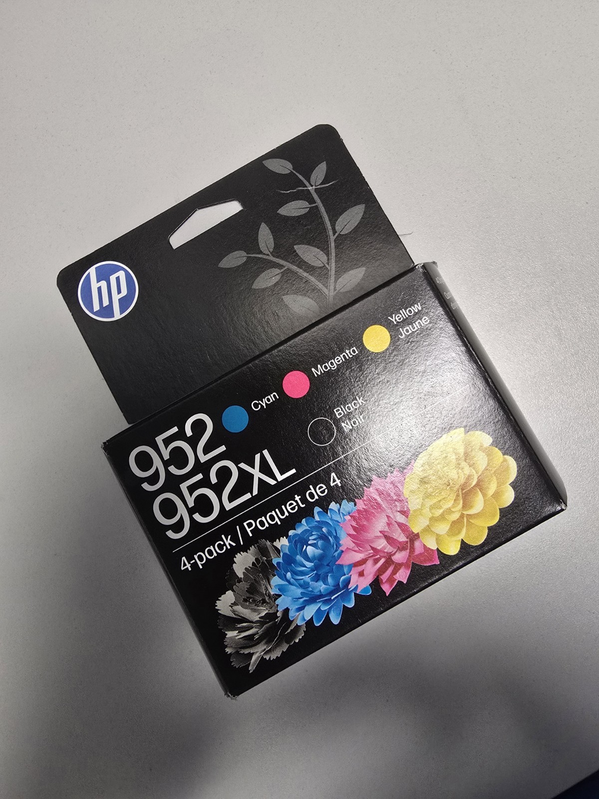 HP 952/952XL 4-Pack Ink Catridges Black & Tri-Color *** PRISTINE CONDITION