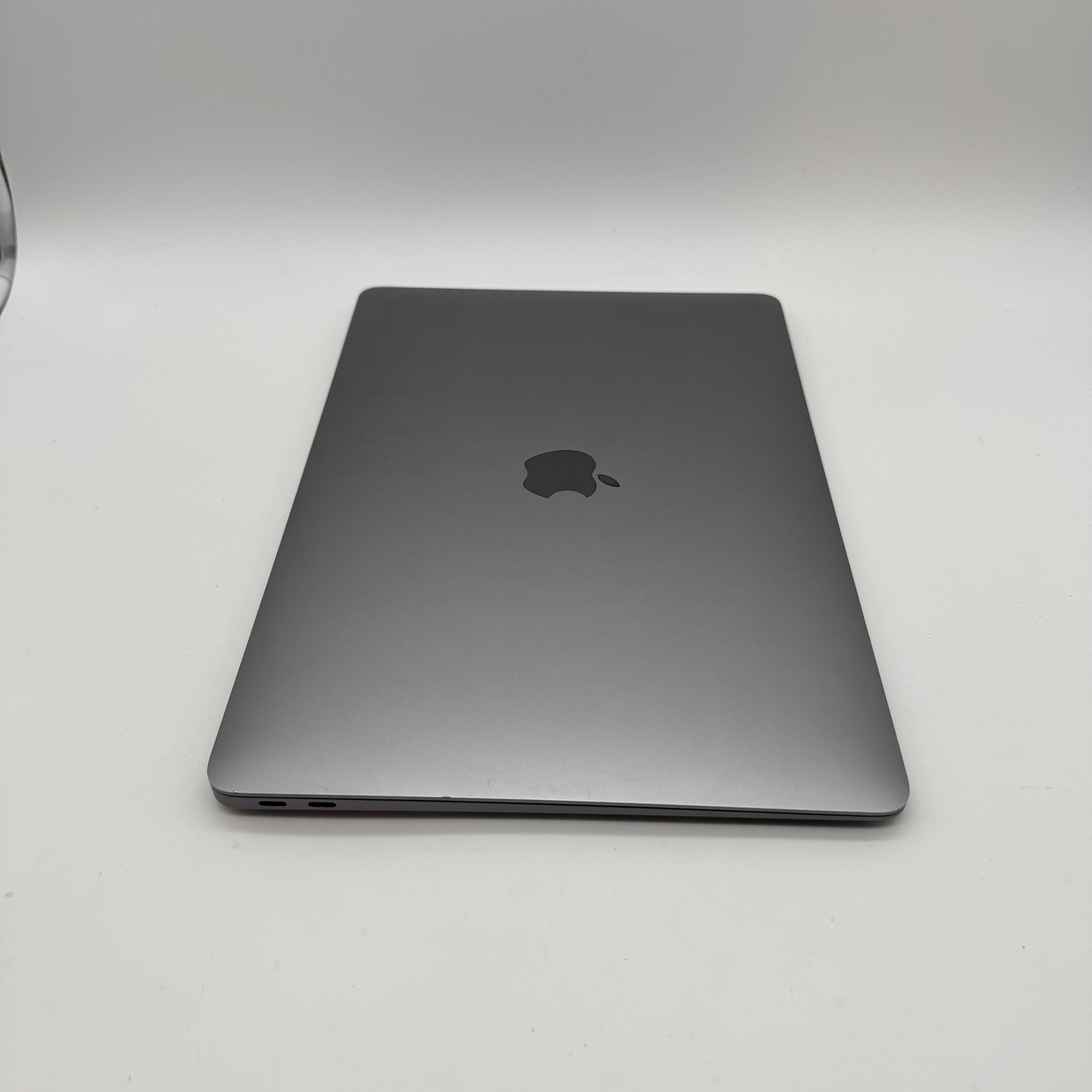 Apple MacBook Air M1 2020 13″ (A2337) | M1 8-Core 3.20GHz | 8GB RAM | 512GB SSD