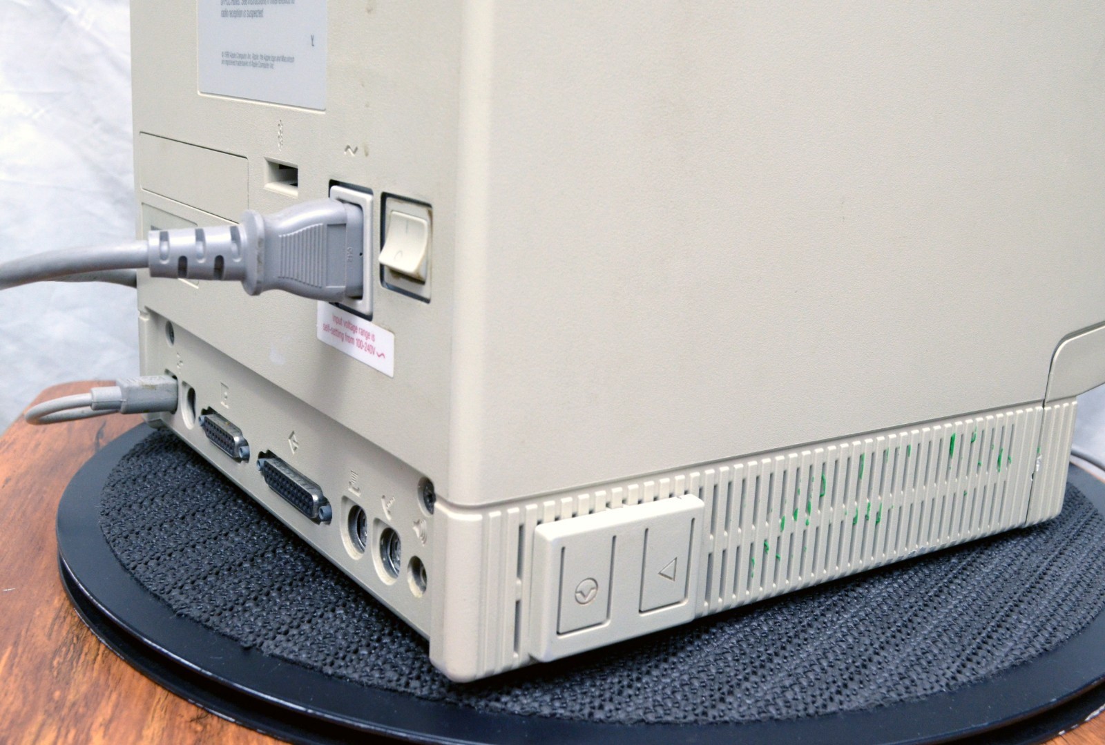 MAC SE (1988) M.5011-Superdrive-4MB RAM-20 MBHD, OS 7.0/bundled w/Prgs/Hwd/Cords