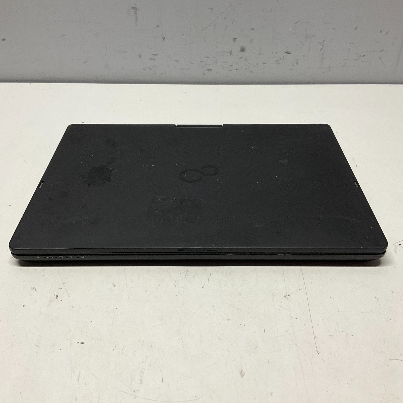 Fujitsu Lifebook T939 Laptop Intel Core i5-8265U @ 1.60 GHz 8GB 256GB SSD READ