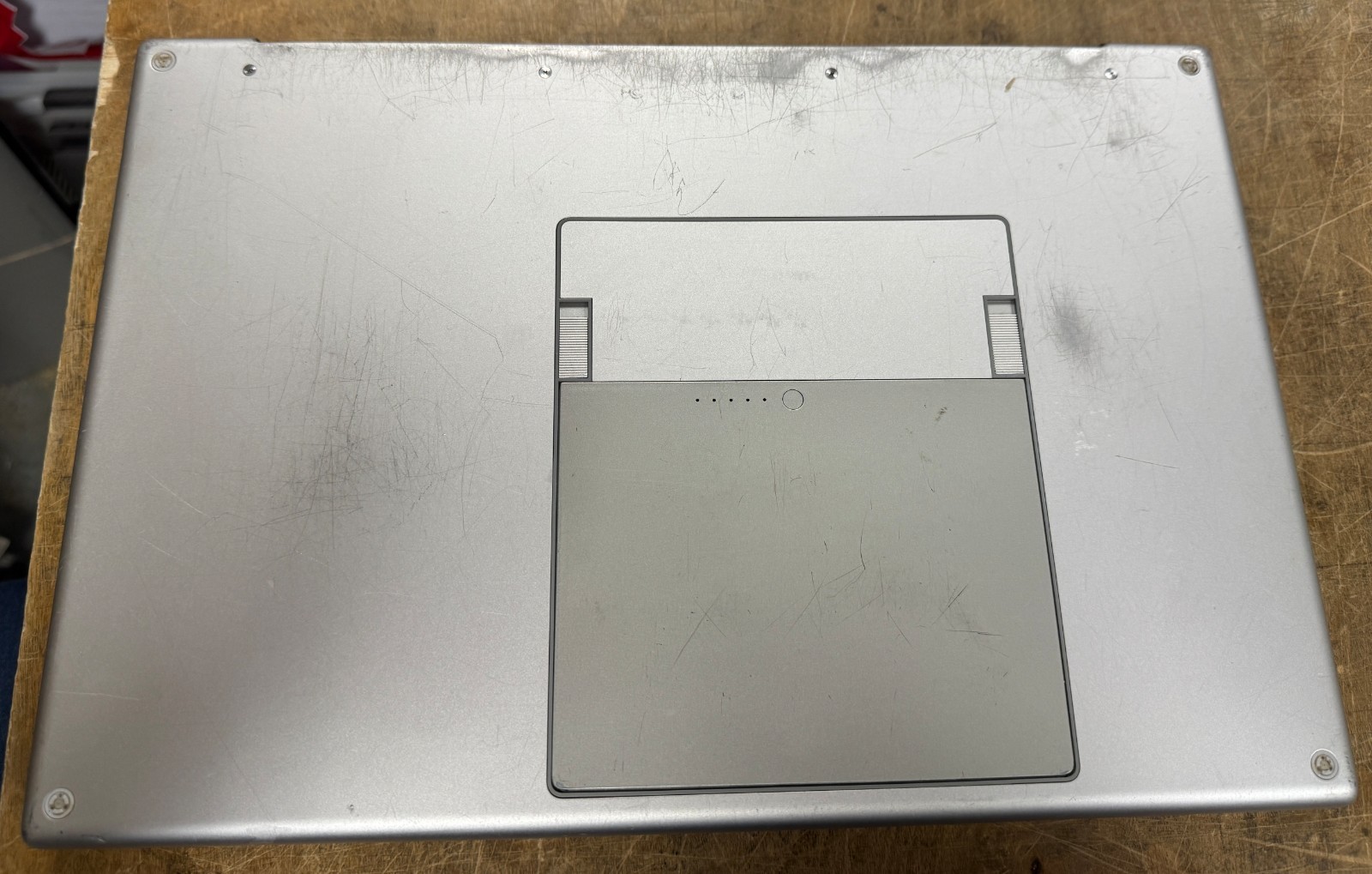 Apple MacBook Pro 15-inch July 2008 2.5GHz Intel Core 2 Duo (BTYO/CTO)