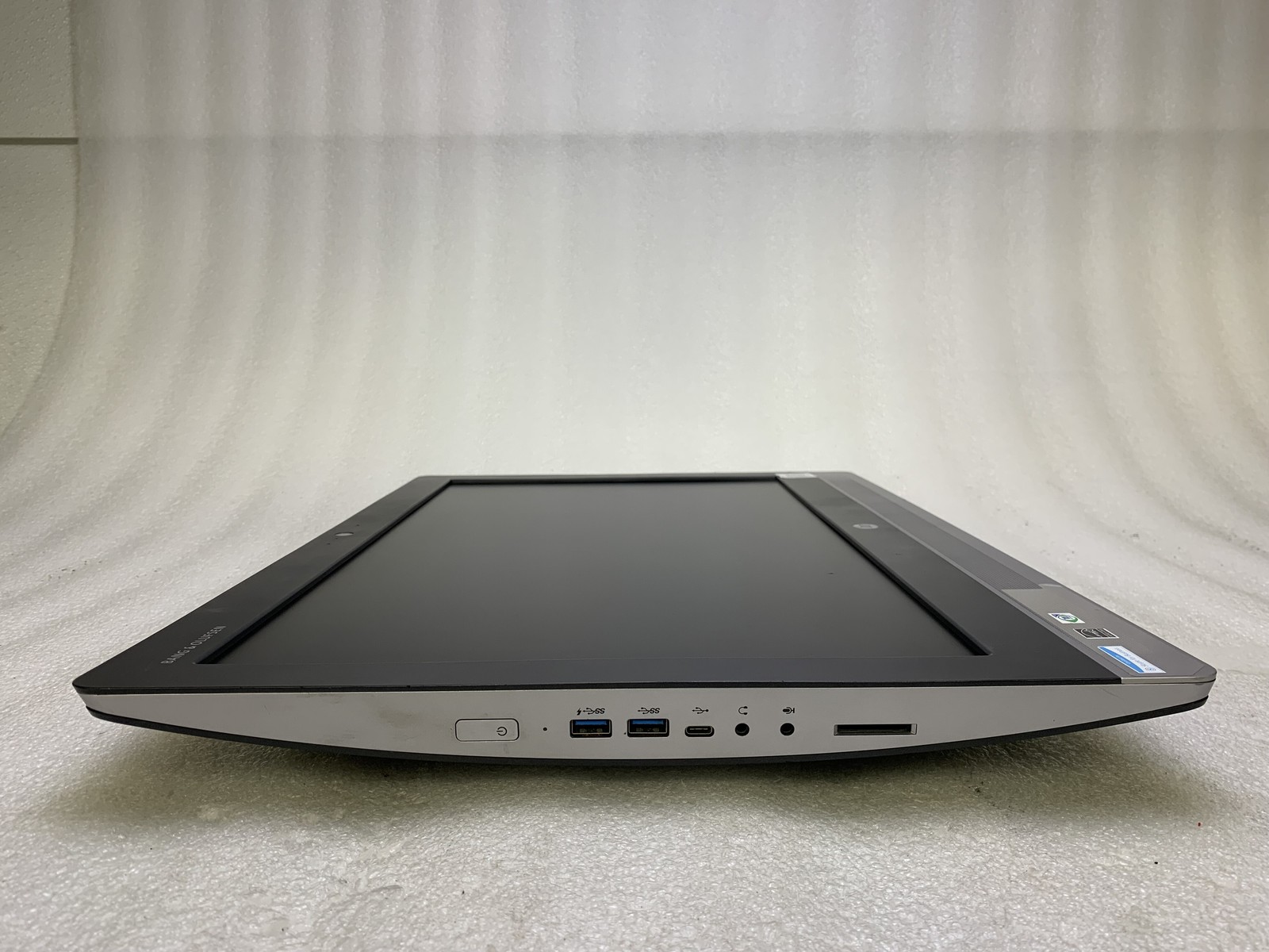 HP EliteOne 800 G2 23-in AiO Core i7-6700 3.4GHz 8GB RAM NO HDD NO OS No Stand