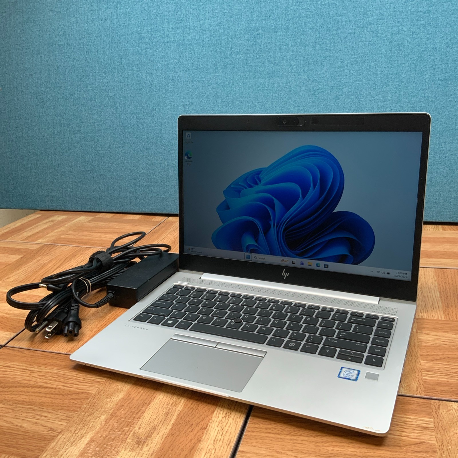 HP EliteBook 840 G5 Intel i5-8250U 16GB RAM 256 GB SSD Win 11 Pro