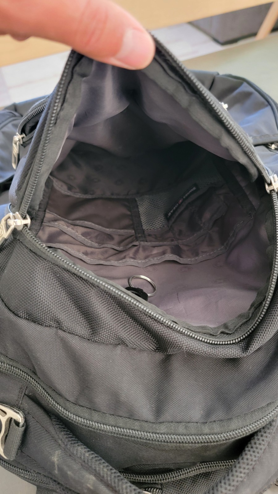 Swissgear 3760 ScanSmart Padded 16″ Laptop Backpack Black