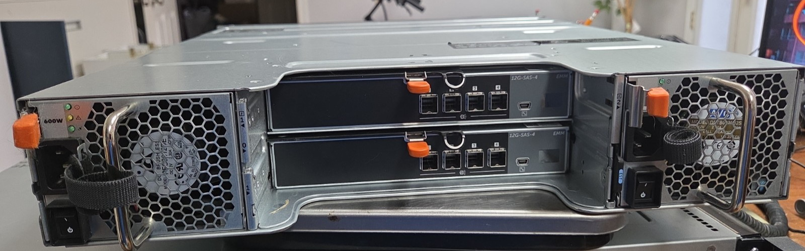 Dell PowerVault MD1420 (2) 12G-SAS-4