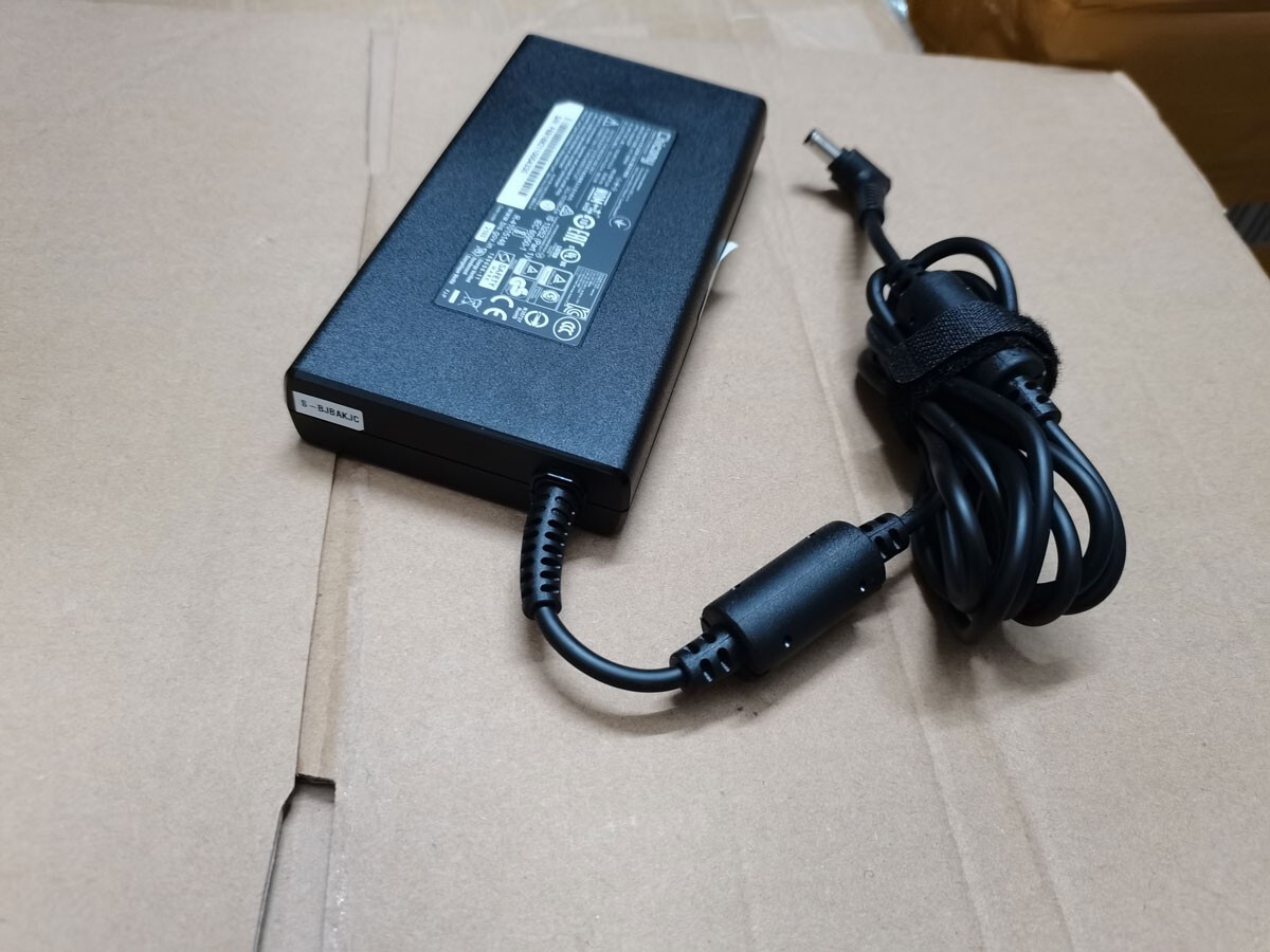 Genuine 180W ADP-180HB D for ASUS ROG G75VW G55VW G46VW G750JW G750JX AC Adapter
