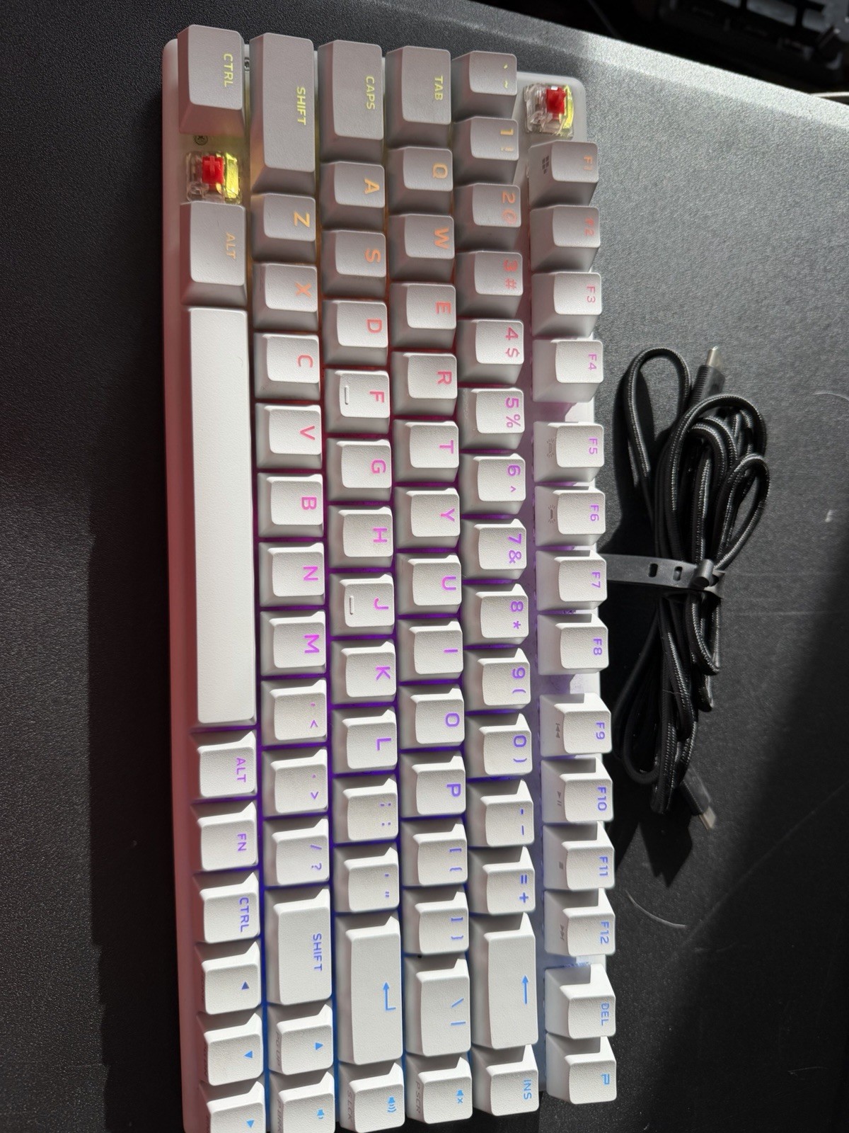 Alienware Pro 75% Wireless Mechanical Gaming Keyboard – Lunar Light *No Dongle*
