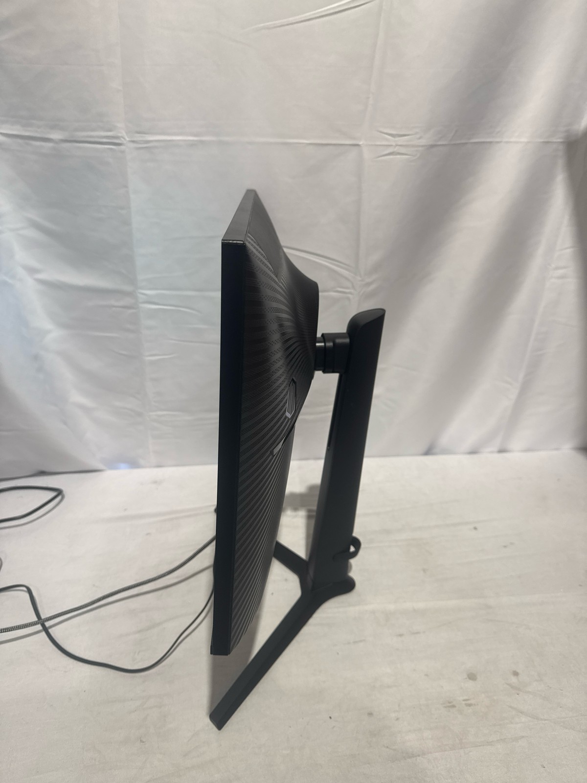 Samsung Odyssey G7 28in Gaming Monitor 4K UHD 144Hz 1ms IPS HDR400 Black