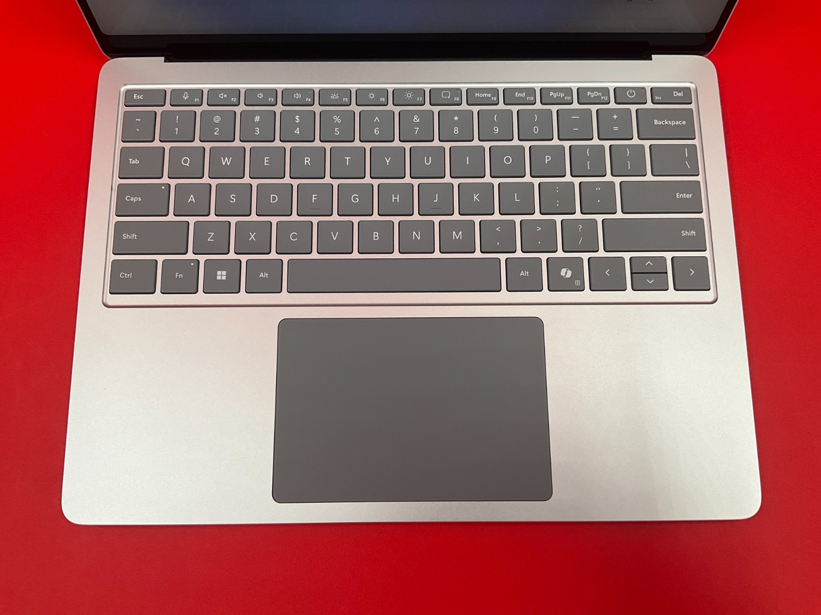Microsoft Surface Laptop 7 U7-268V 32GB 512GB 13.8″ W11P platinum EP2-33249