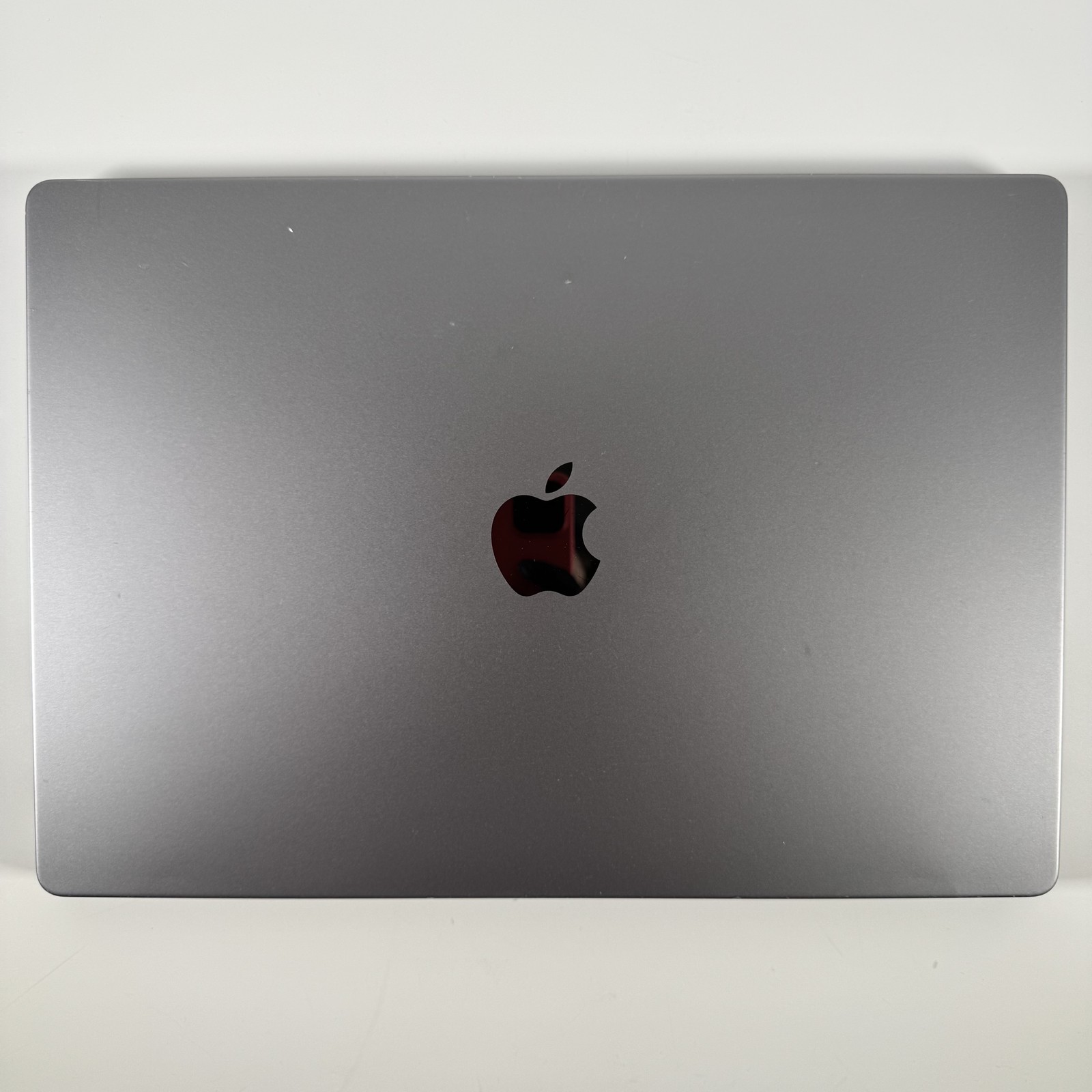 Apple 2021 16″ MacBook Pro M1 Max 32-Core GPU 1TB 32GB MK1F3LL/A | D Grade