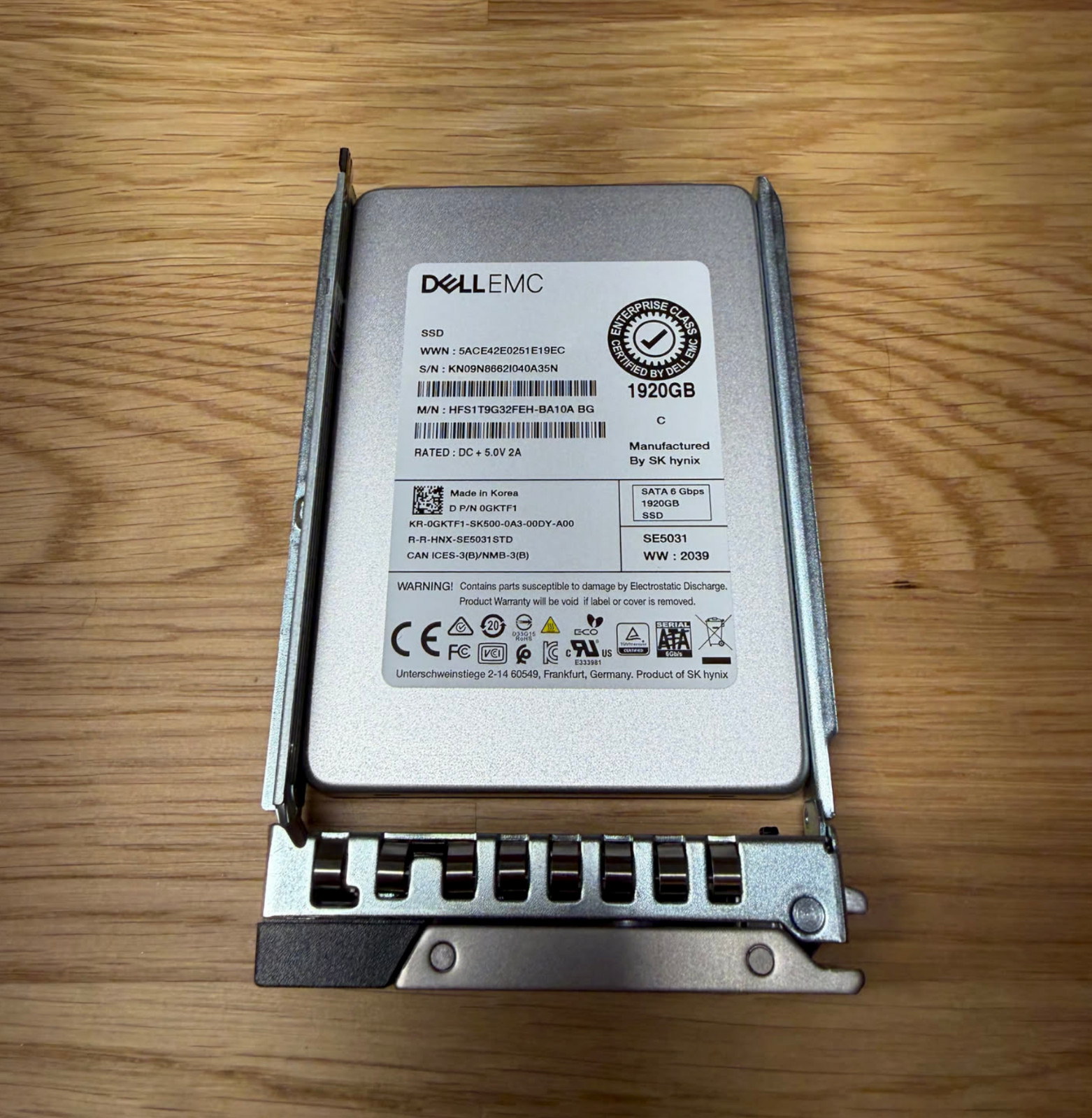 Dell 1.92TB SATA 6Gb/s 3D TLC 2.5″ Mixed-Use Enterprise SSD 0GKTF1 G16