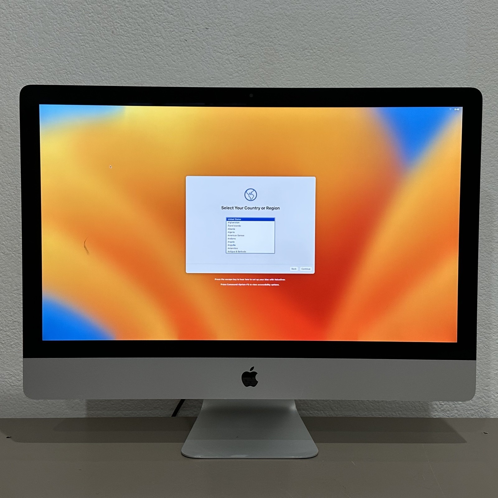 Apple iMac 27″ 2019 3.0GHz i5 6-Core 16GB RAM 512GB SSD 570x – A2115 – Scratch