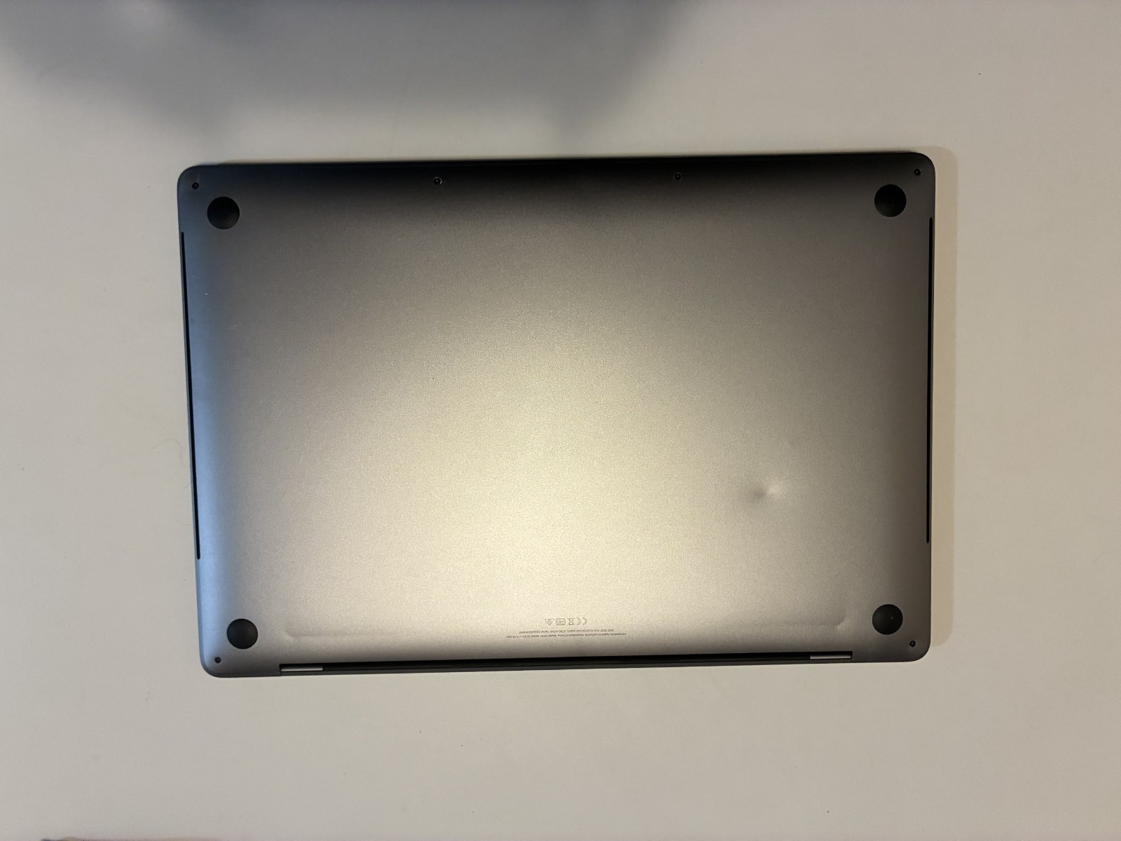FULLY LOADED – MACBOOK PRO 16 INCH – 4TB SSD – 64GB RAM-2.4 GHz 8-CORE Intel i9