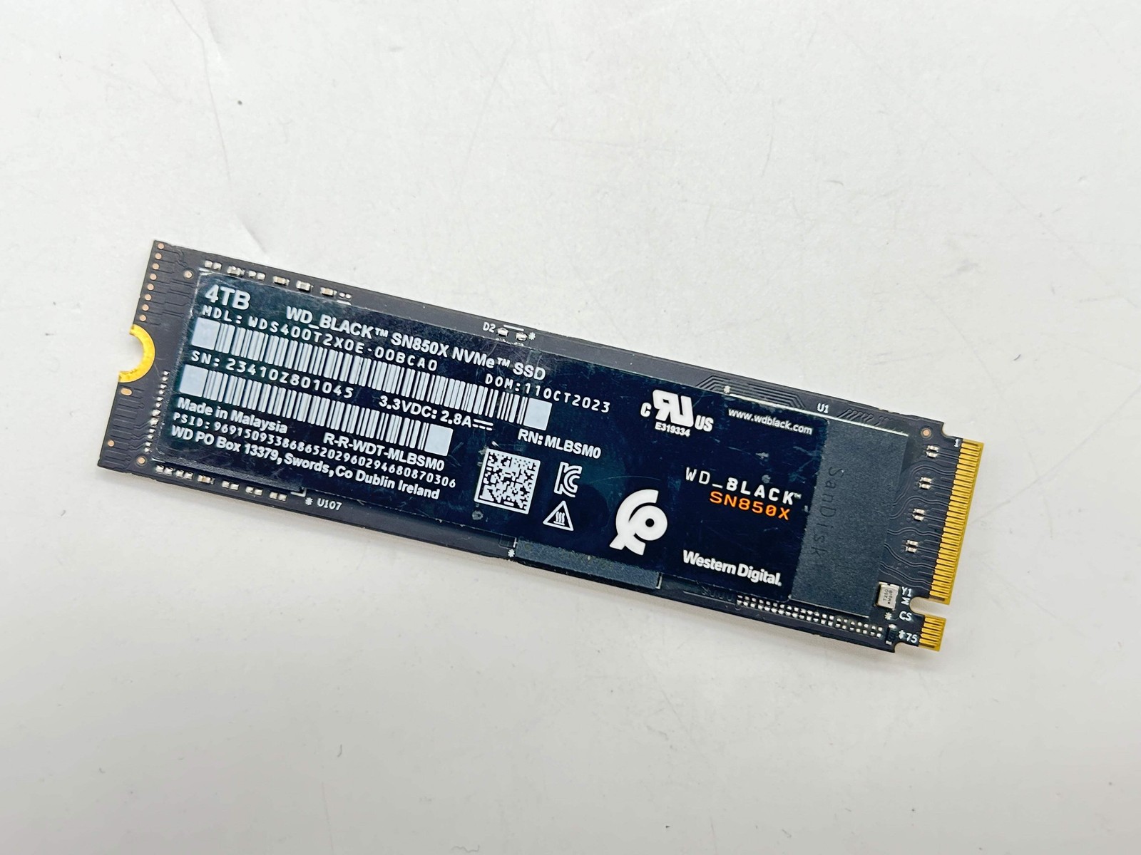 Western Digital WD_BLACK (WDS400T2X0E) M.2 SN850X 4TB NVMe SSD – 35% Health
