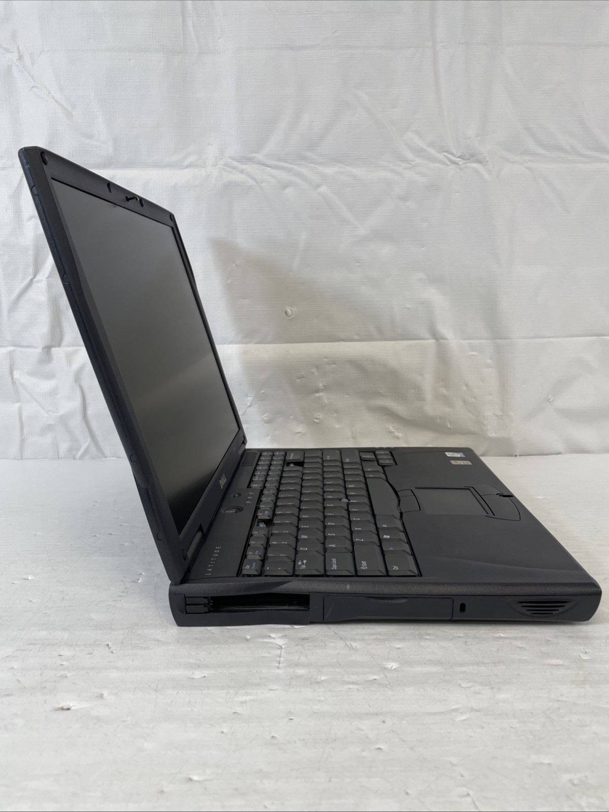Retro Dell Latitude C640 Intel Pentium 4 2.0GHz 512MB RAM 20GB HDD Radeon WinXP