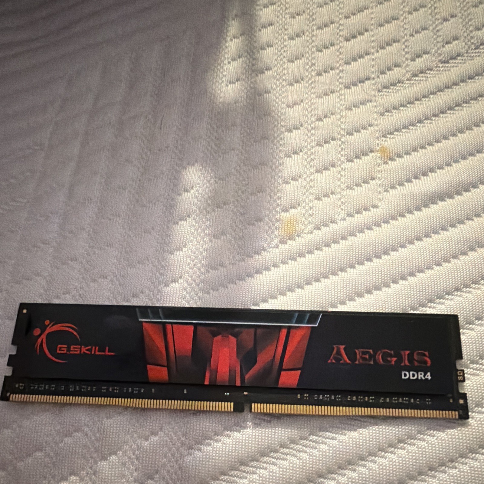 G.SKILL Aegis 16GB (1x8gb) DDR4-3000 PC4-24000 288-Pin DIMM