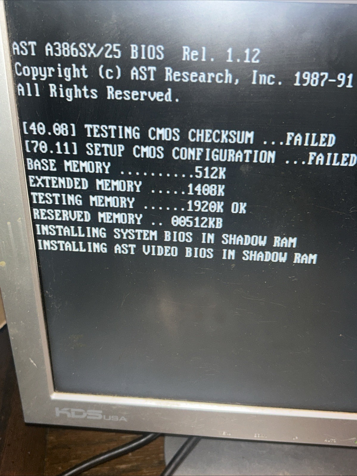 AST 386SX-25 Desktop Computer – Powers On To Bios