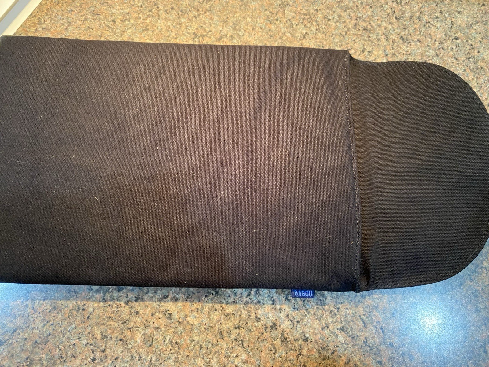 Baggu Black 11” Laptop Macbook Air Tablet Sleeve Fleece Inner New