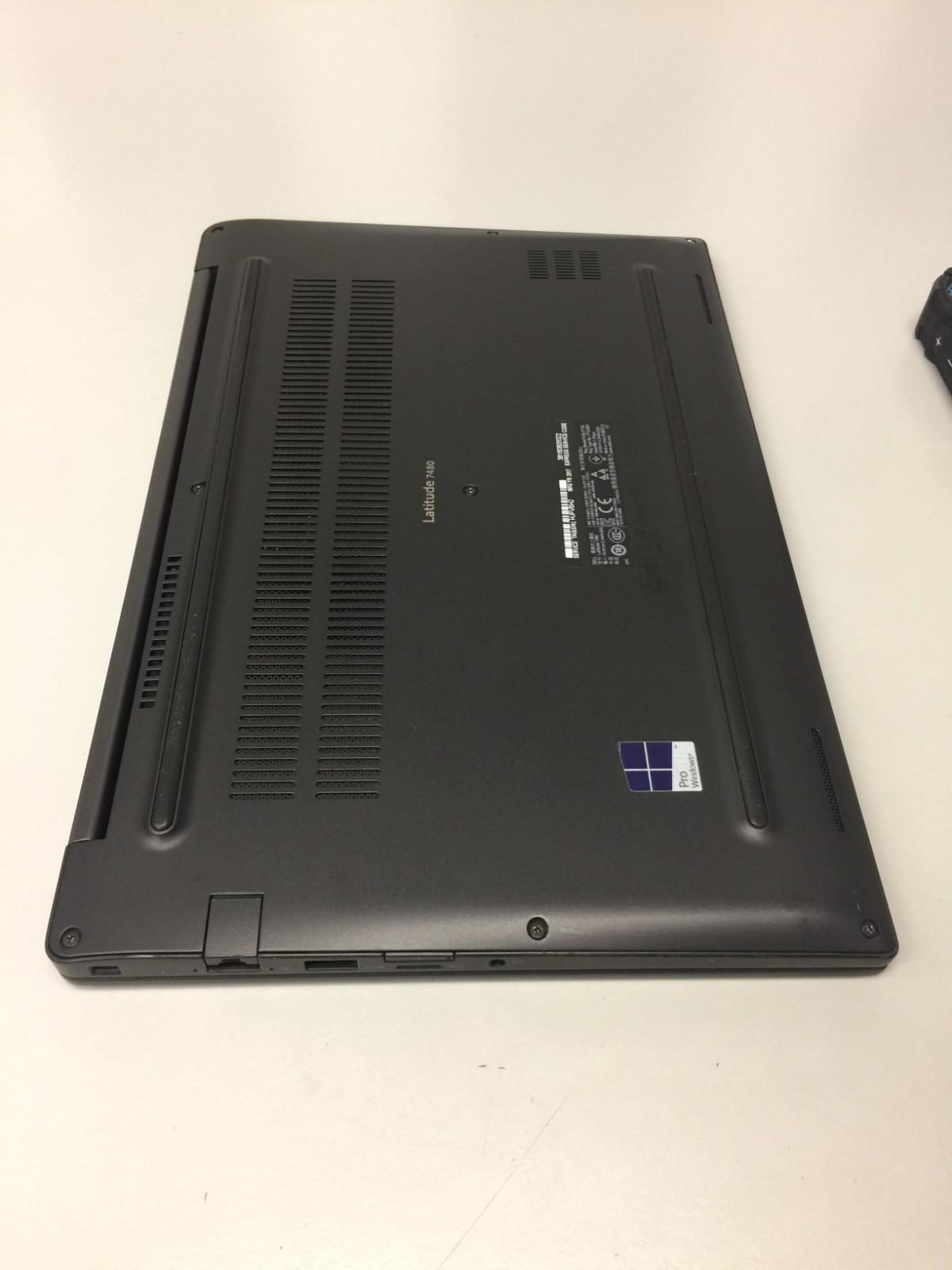 Dell Latitude 7480 14″ 128 GB SSD Core i7 6th Gen 2.60 GHz, 12 GB RAM WIN 11 PRO