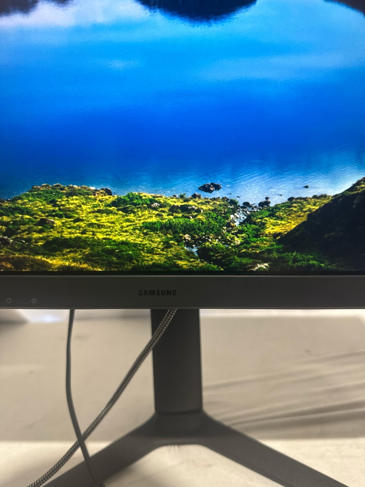 Samsung Odyssey G7 28in Gaming Monitor 4K UHD 144Hz 1ms IPS HDR400 Black