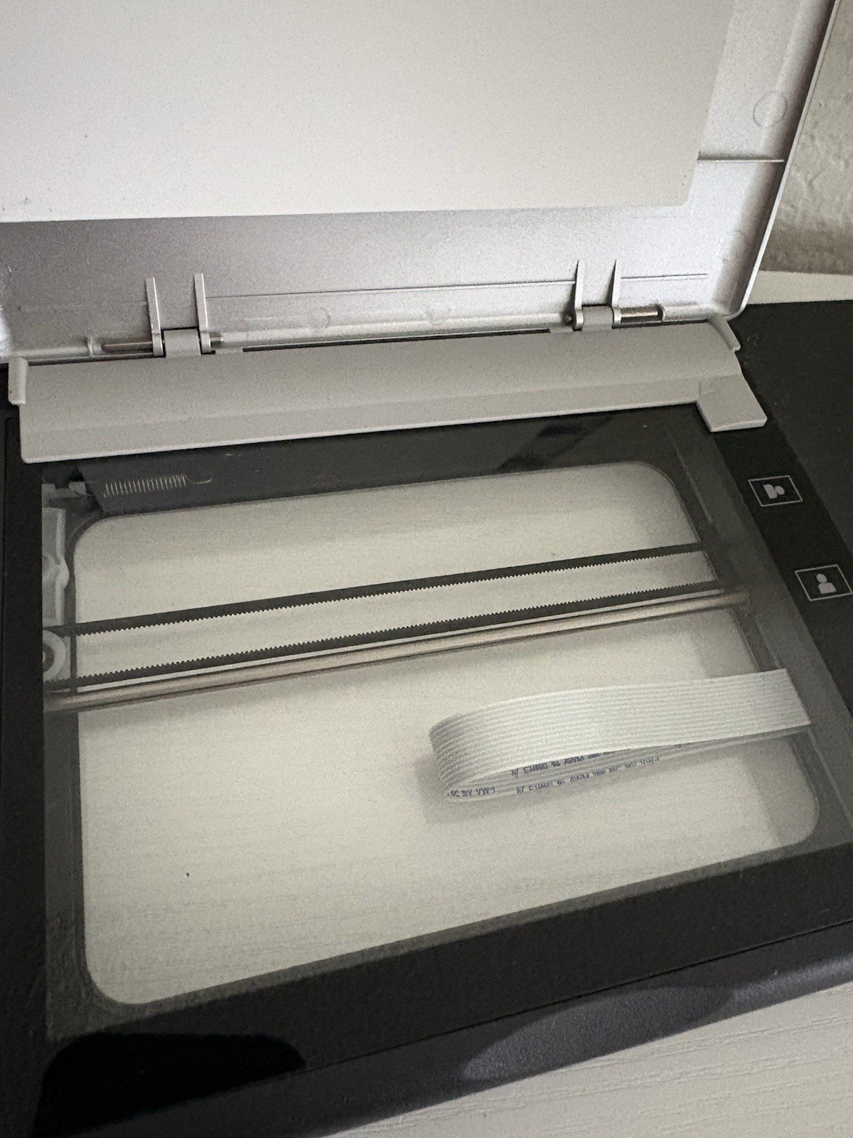 Flip Pal Mobile Scanner 100 C *Tested & Works No Case