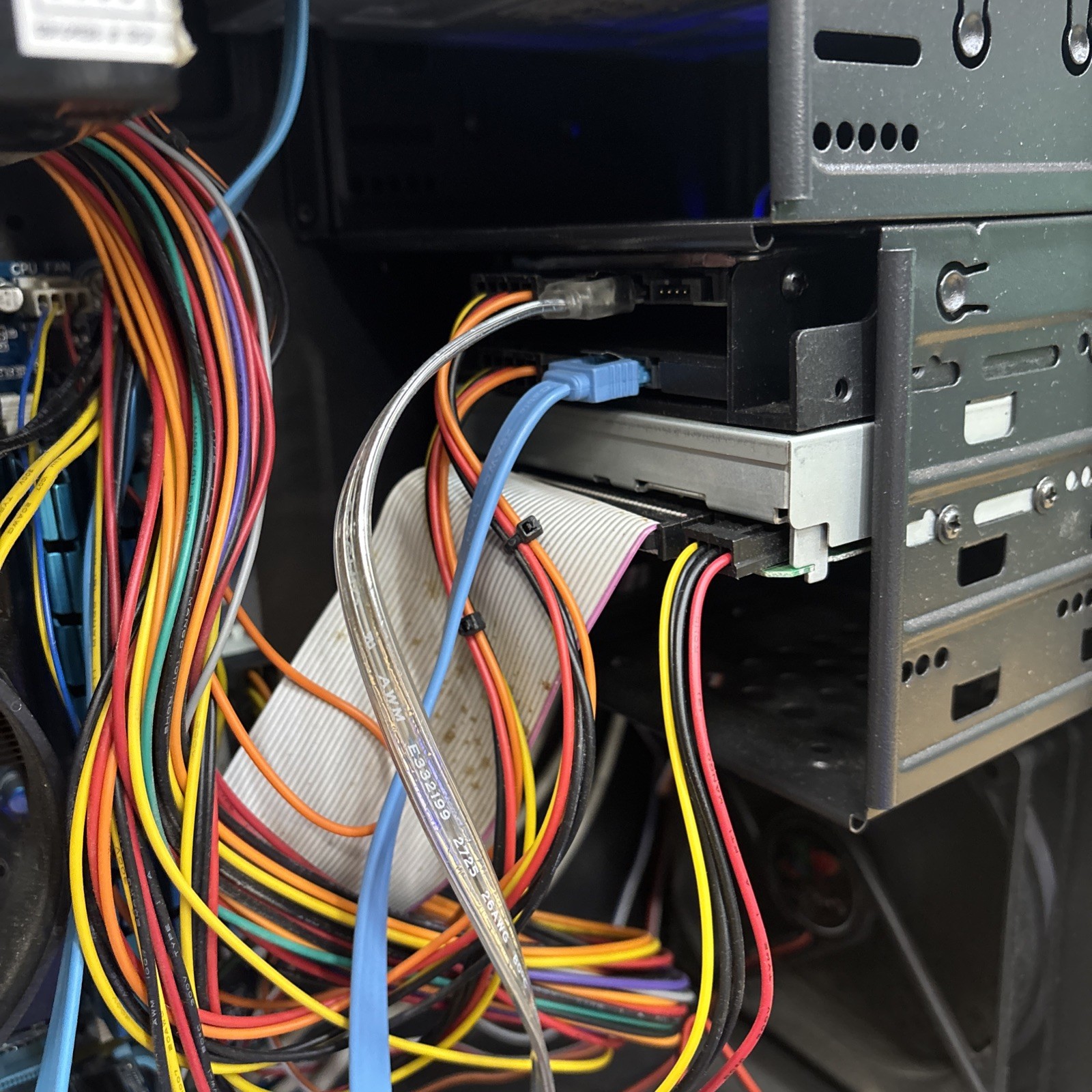 Custom Desktop PC ***Unknown Specs – Turns On***Parts/Repair