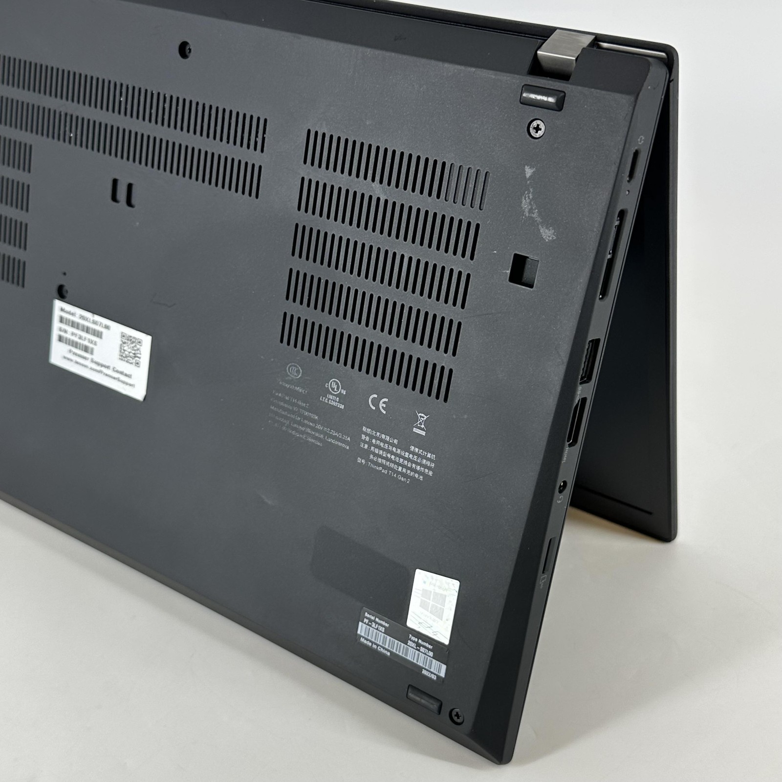 Lenovo ThinkPad T14 Gen 2 FHD 2.3 GHz Ryzen 5 PRO 5650U 16GB 256GB SSD Good
