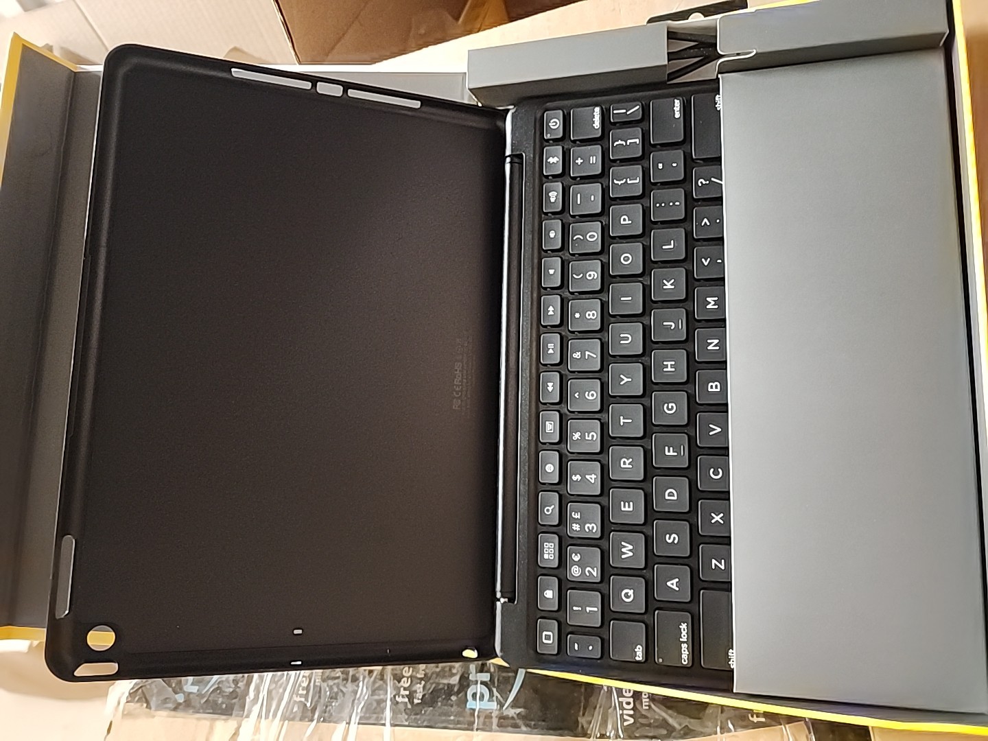 ZAGG Folio Wireless Keyboard Case for iPad 9.7″ (5th/6th Gen) Bluetooth Open Box