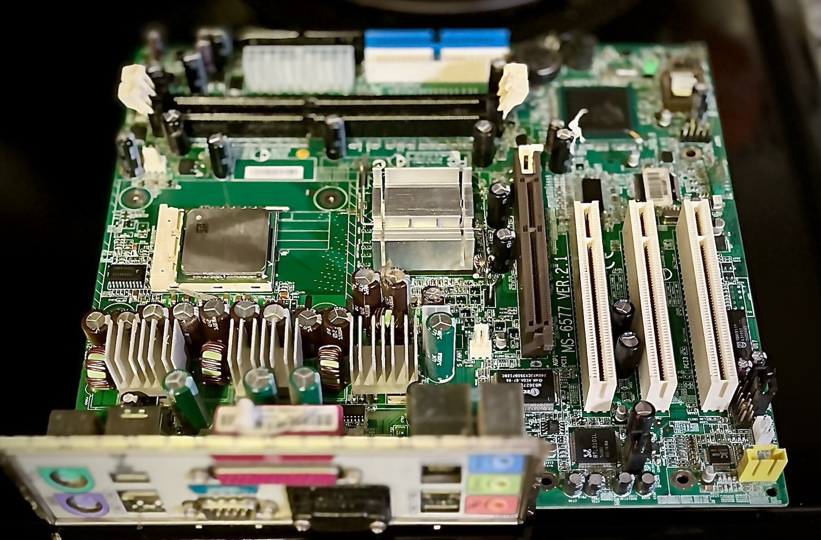 MS-6577 Vintage Motherboard Socket 478 + Intel P4 2.56Mhz + 2GB Ram HP 5187 3470