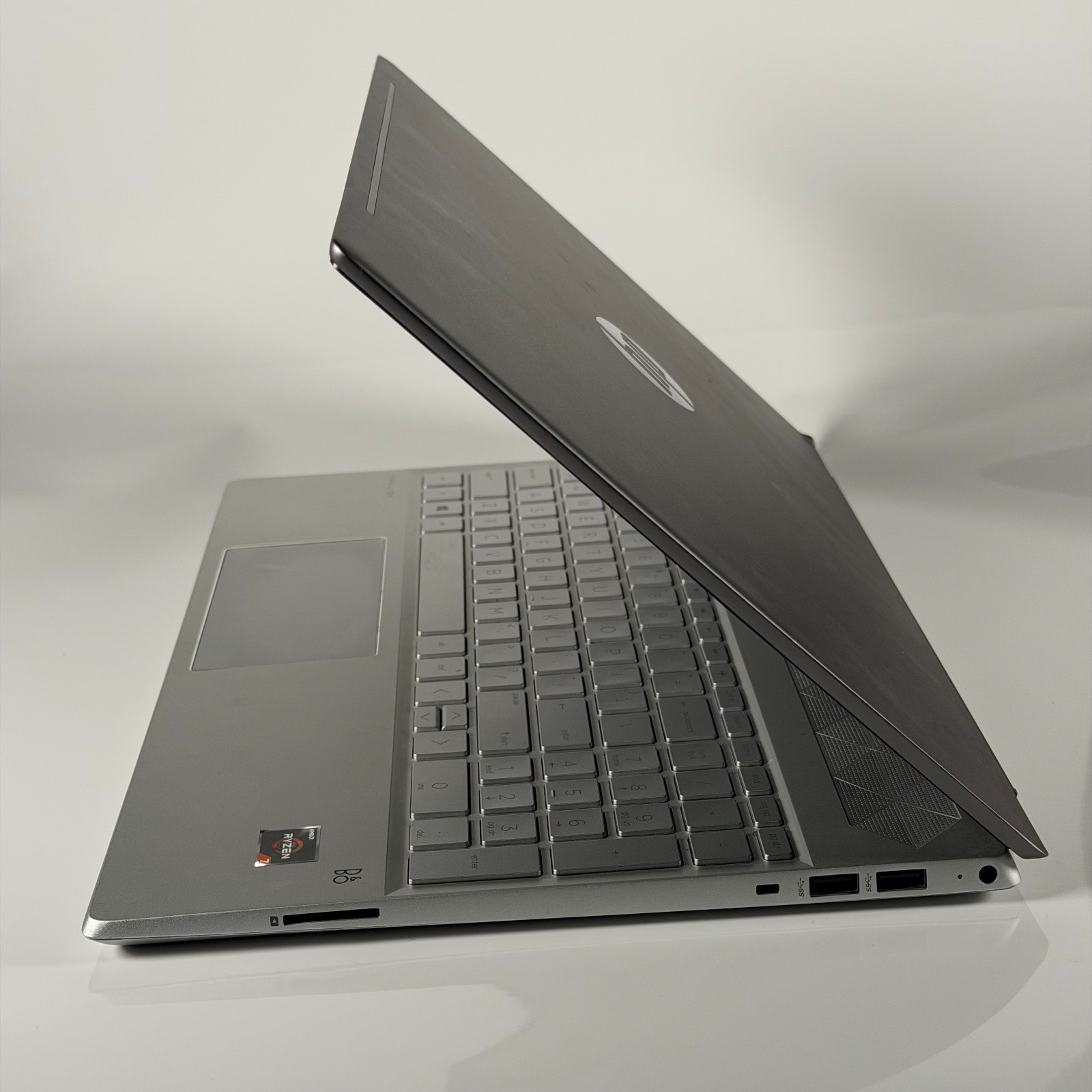 HP Pavilion 15 Touchscreen AMD Ryzen 7 3700U | 16GB RAM | 500GB SSD | Windows 11