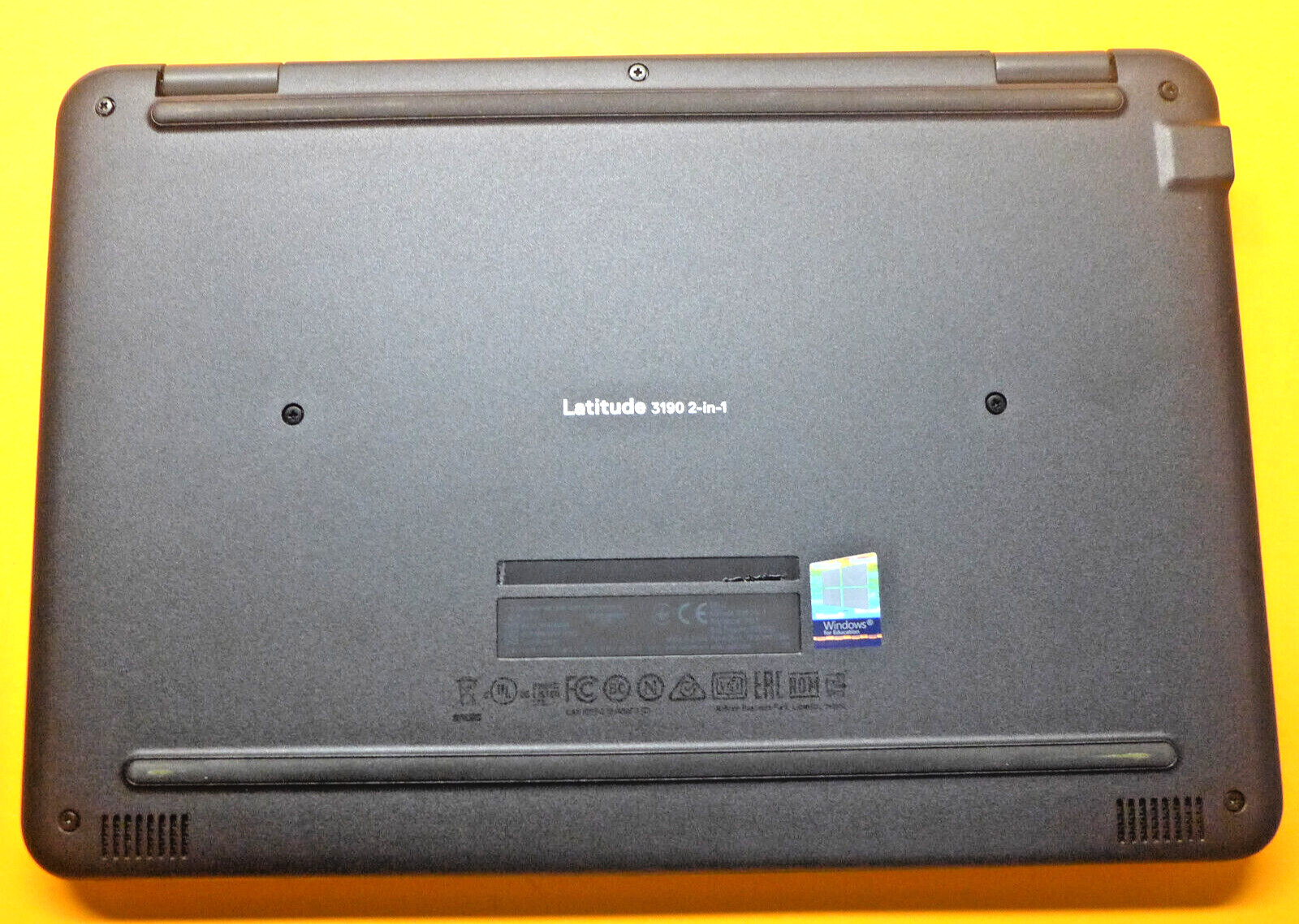 Dell Latitiude 3190 2-in-1 LCD Screen Assembly w/ Bottom Base & Palmrest 8W2KW
