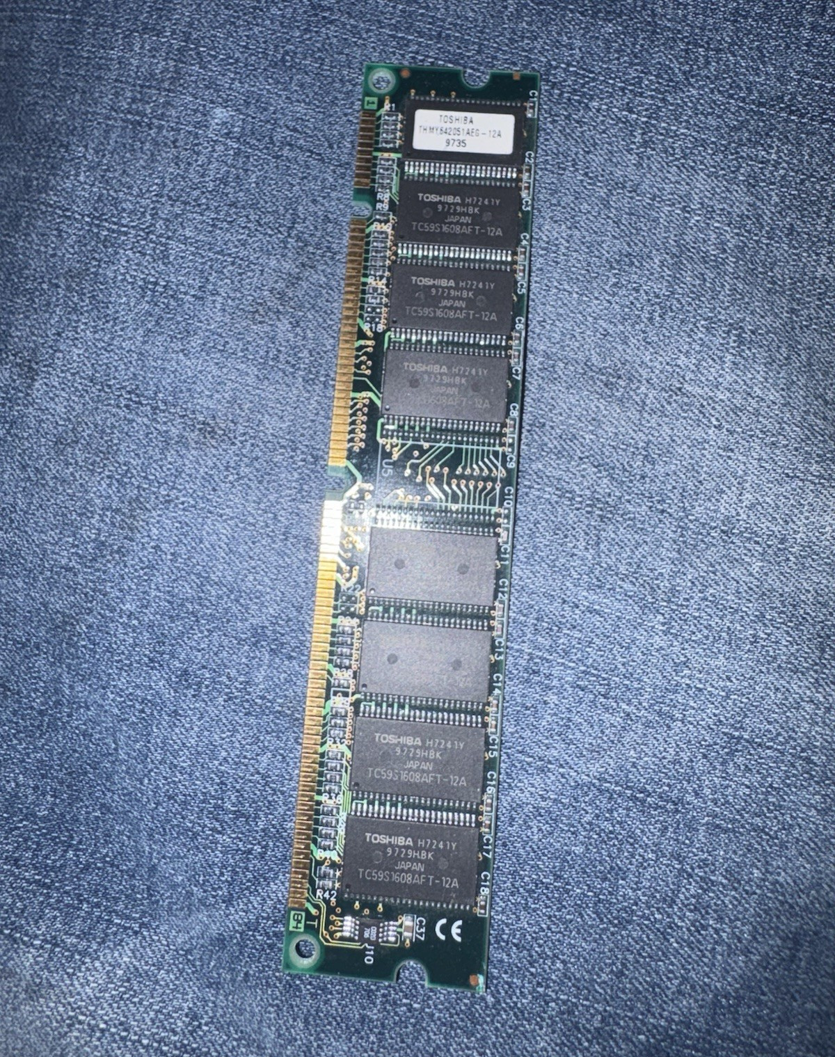 Toshiba 64MB EDO RAM -12A 168-Pin DIMM Unbuffered THMY642051AEG-12A