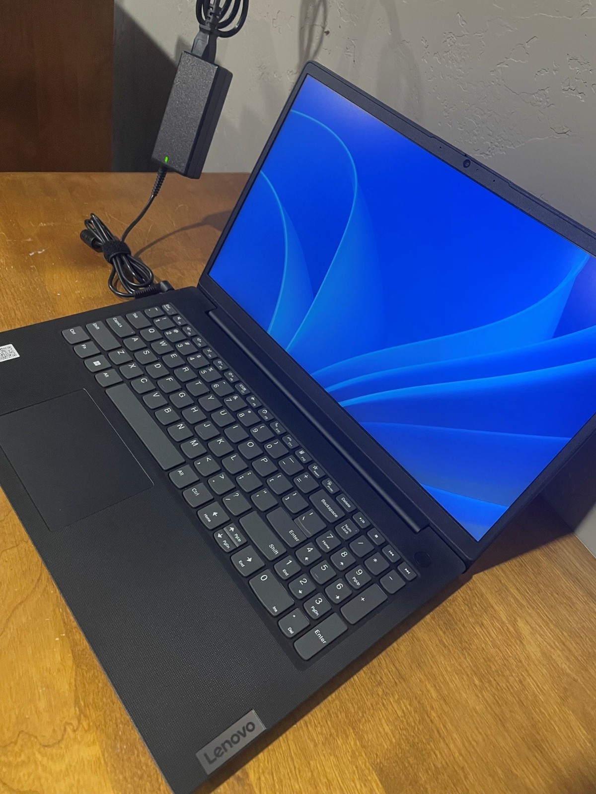 Lenovo V15 G4 + AMD Ryzen 5 5500 + Radeon 2GB GPU + 24 GB RAM + 932GB HD