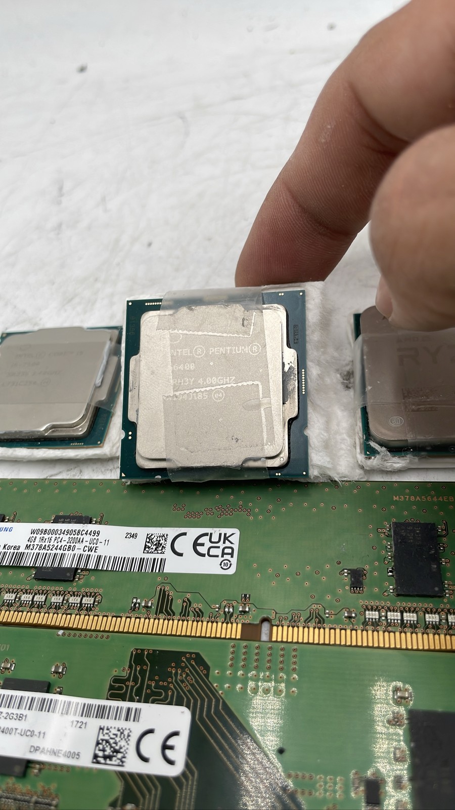 PC Parts Ryzen 5 3600 Intel i5-7500 G6400 CPU DDR3 DDR4 RAM Mixed Lot Of 12