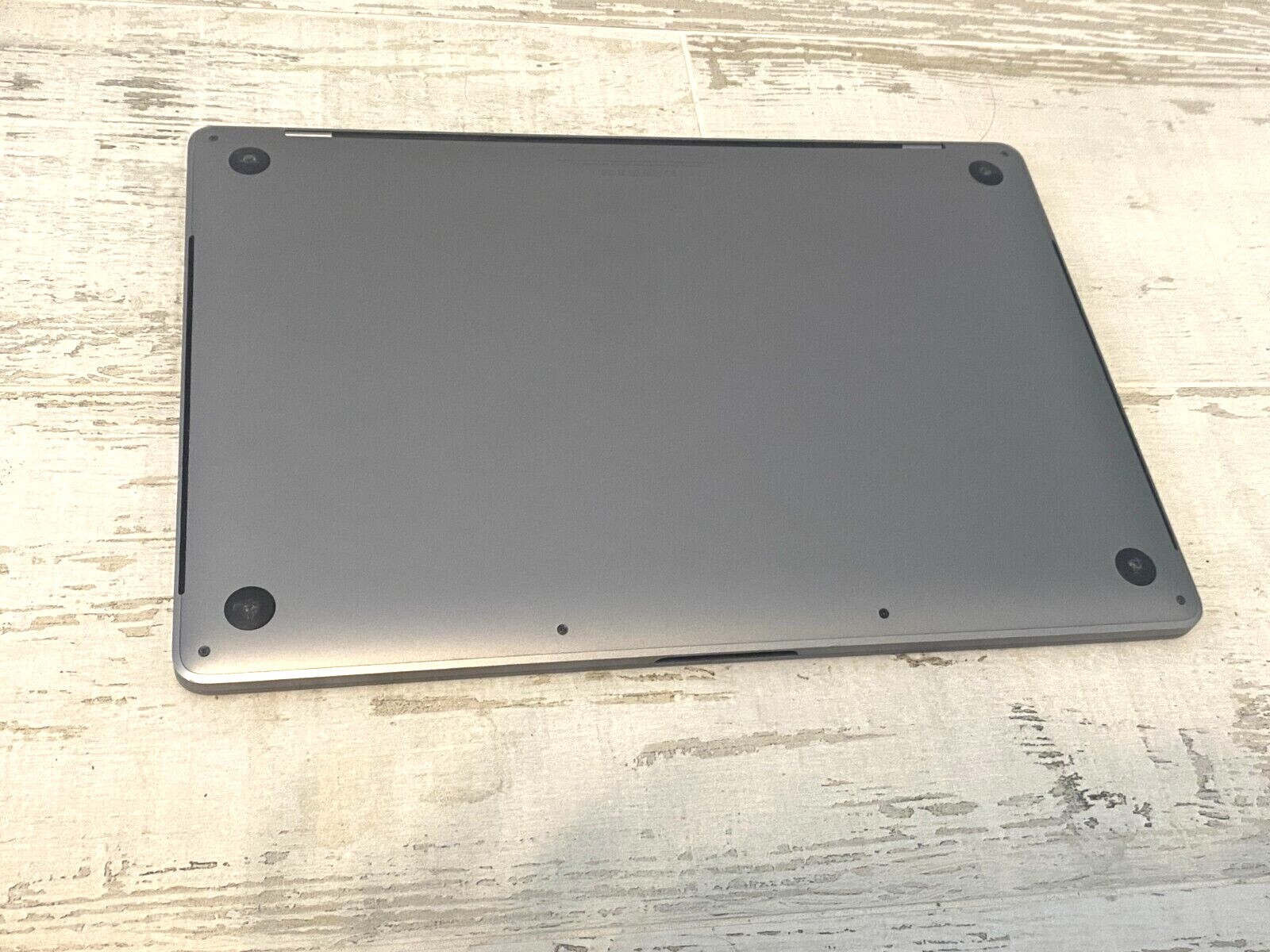 Apple MacBook Pro 15 inch Touch Bar 1TB SSD 16GB i7 3.6ghz Space Gray – Warranty