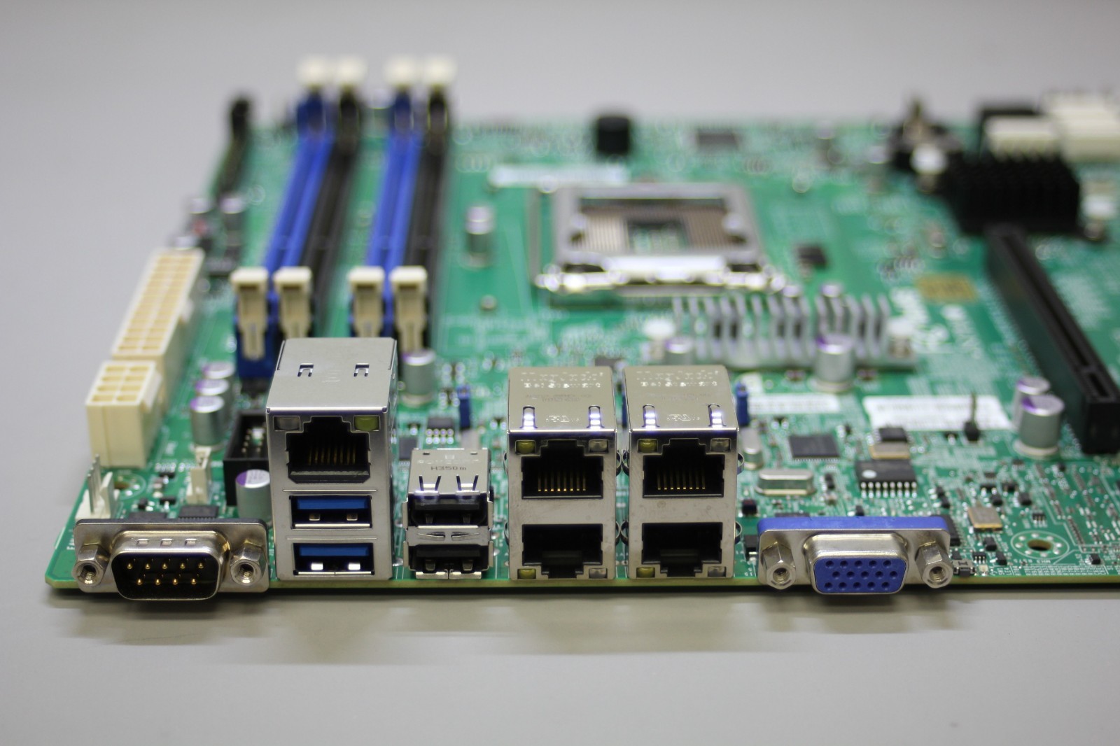 Supermicro X10SLM+-LN4F MicroATX Quad LAN LGA 1150 Intel C224 mATX Motherboard