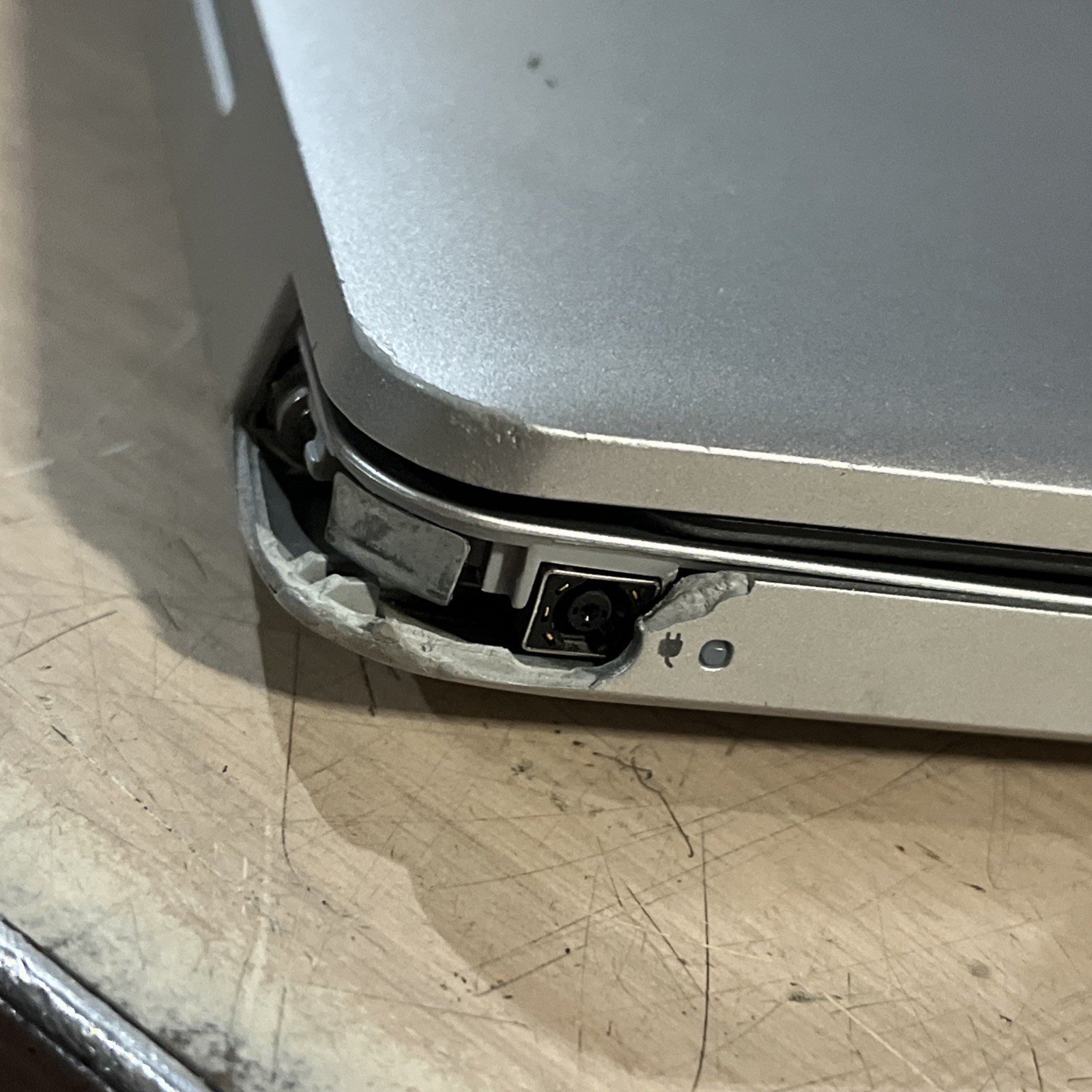 DELL INSPIRON 5584 INTEL CORE I7-8565U 16GB RAM NO HD