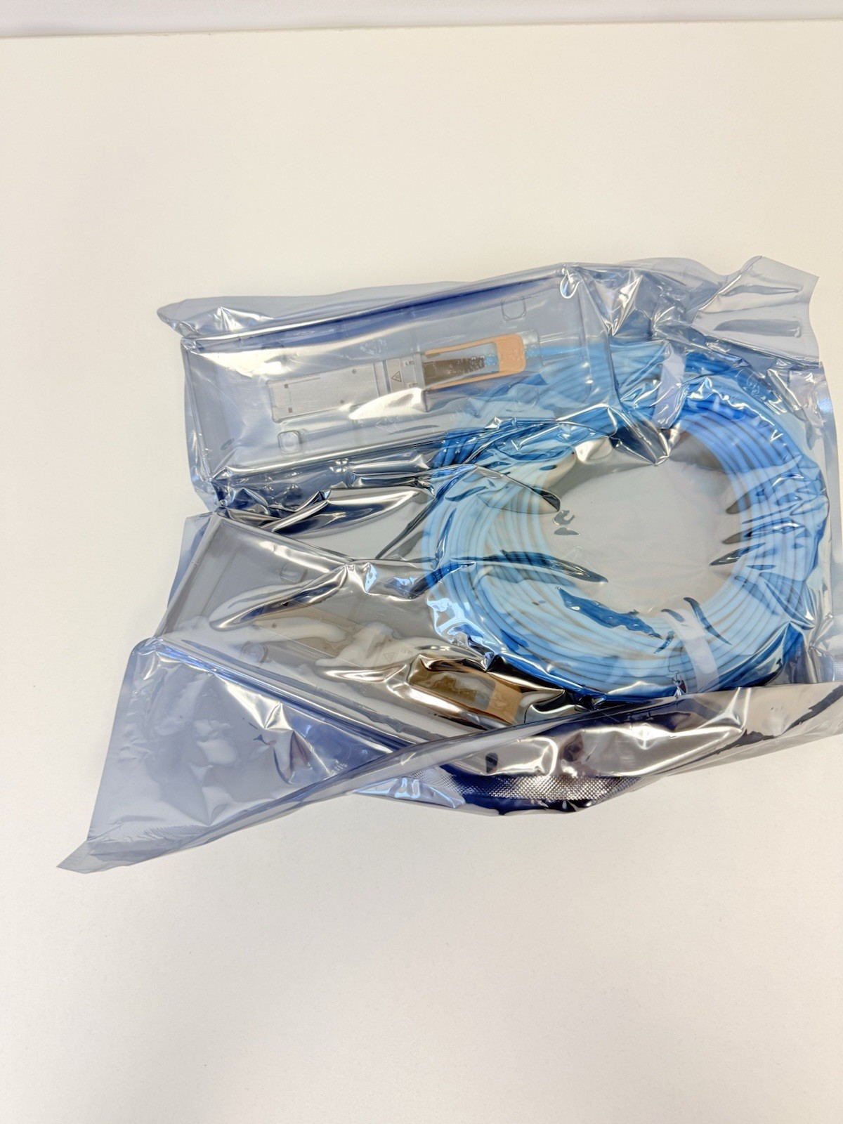 Cisco QSFP-100G-AOC5M 100GBASE QSFP Active Optical Cable, 5M New