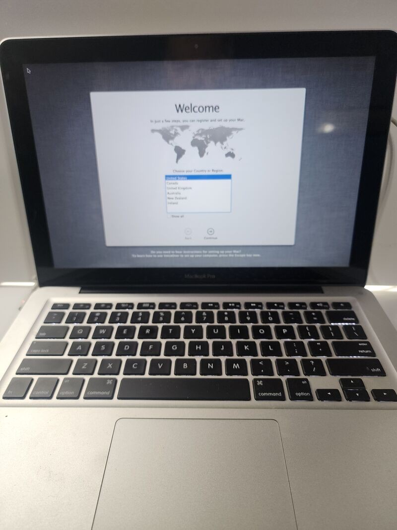 Apple MacBook Pro 13in 2.3GHz Core i5 6GB RAM 256GB SSD Mac OS X Lion 2.3GHz
