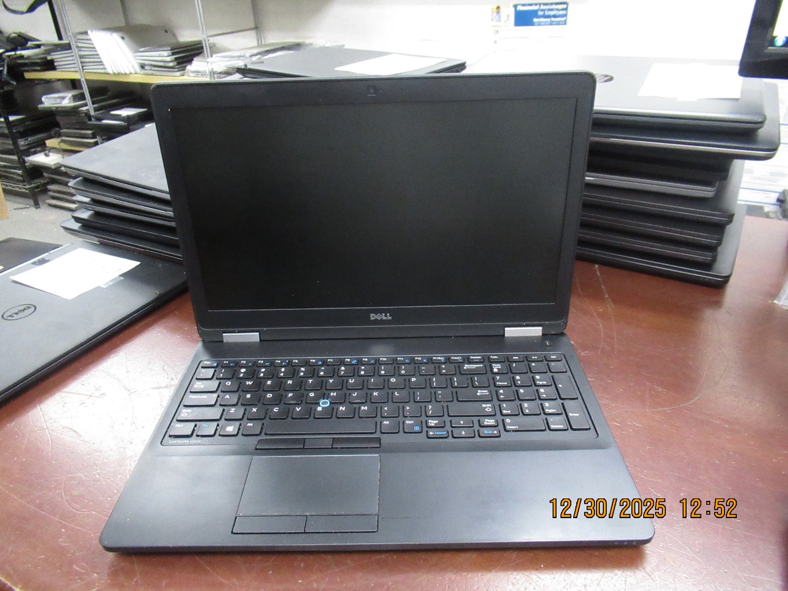 Dell Latitude E5570 i5-6200U 2.30GHz 16GB Laptop w/ BIOS [NO HDD/OS/AC] ####